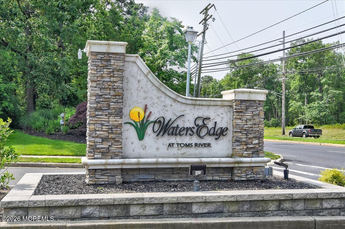 1716 Waters Edge Drive 1716 Image 2