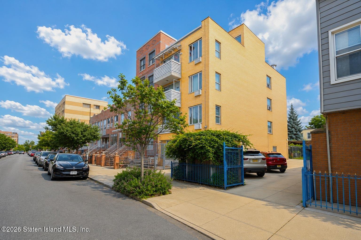 824 49th Street 4a Image 3