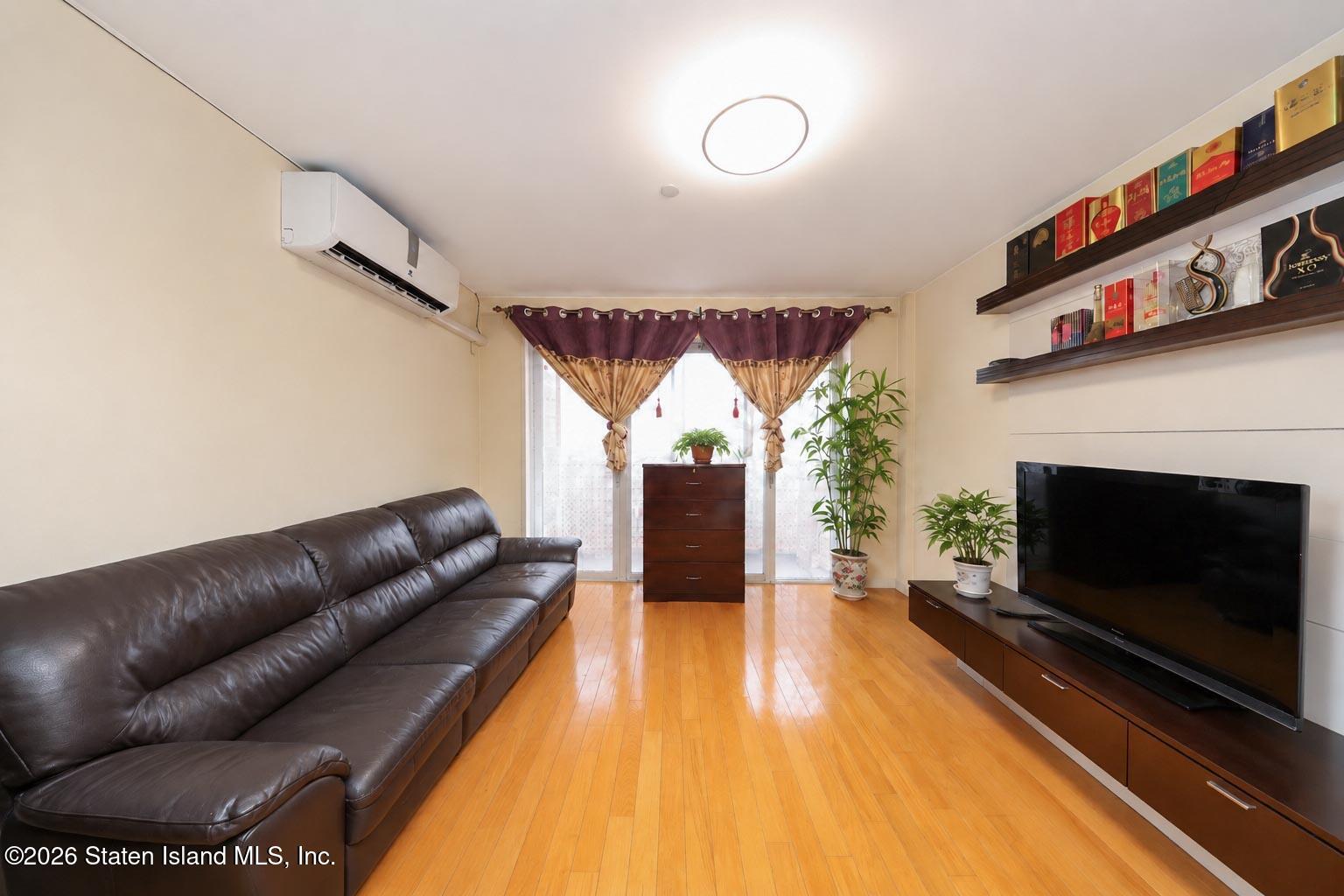 824 49th Street 4a, Brooklyn, NY, 11220 image 6