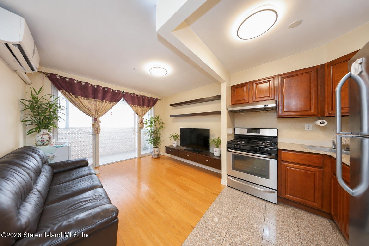 824 49th Street 4a, Brooklyn, NY, 11220 image 7
