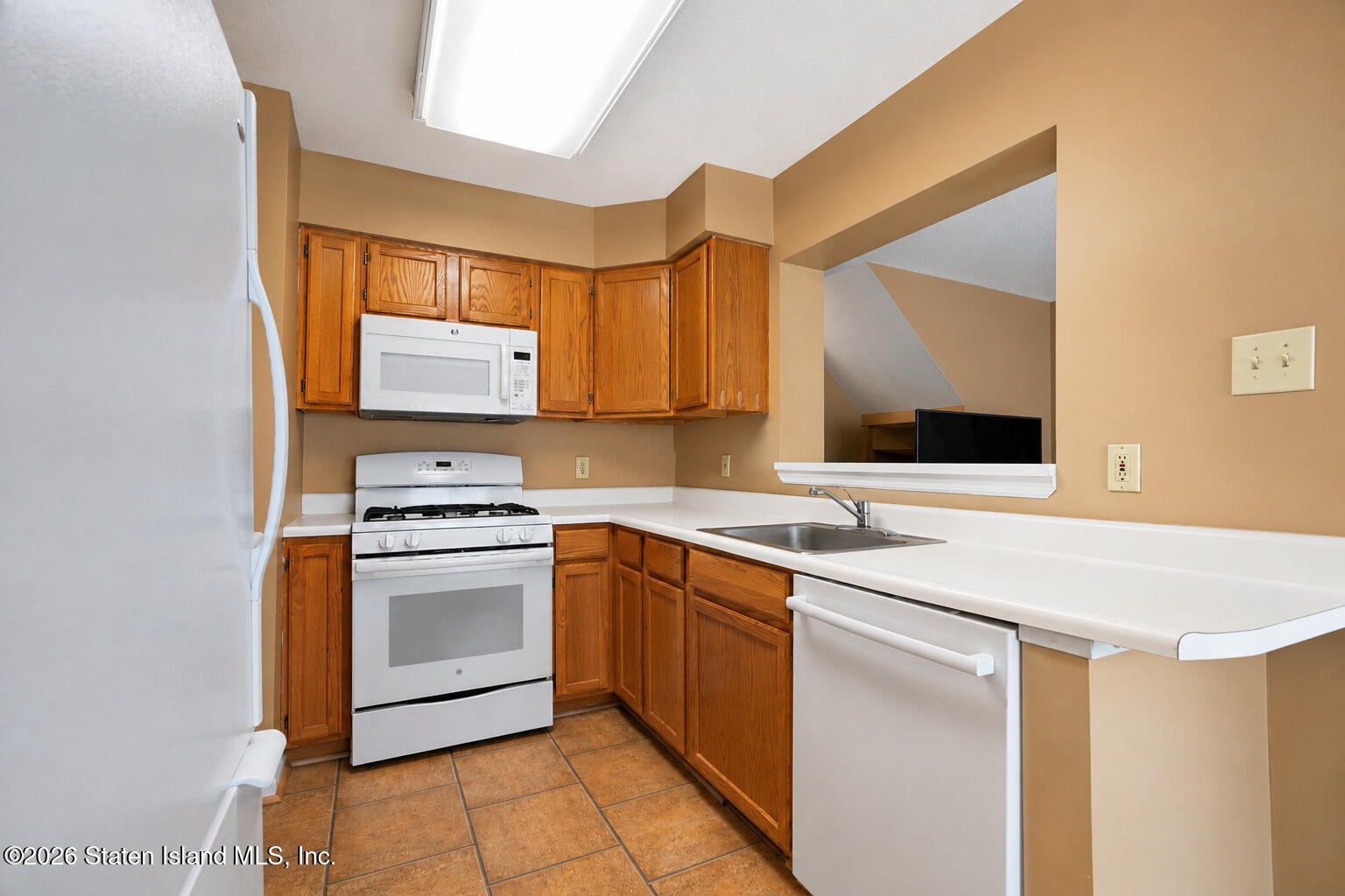 176 Ilyssa Way, Staten Island, NY, 10312 image 17