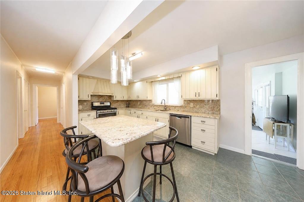 93 Centre Avenue, Staten Island, NY, 10304 image 8