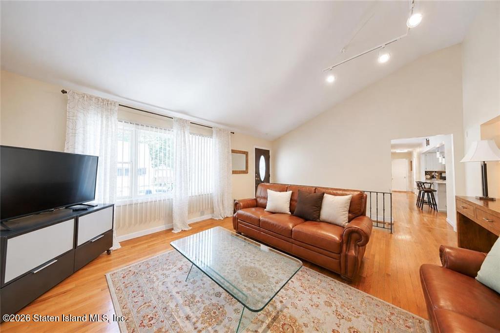 93 Centre Avenue, Staten Island, NY, 10304 image 16