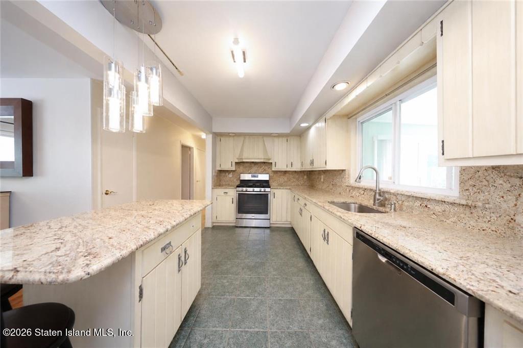 93 Centre Avenue, Staten Island, NY, 10304 image 18
