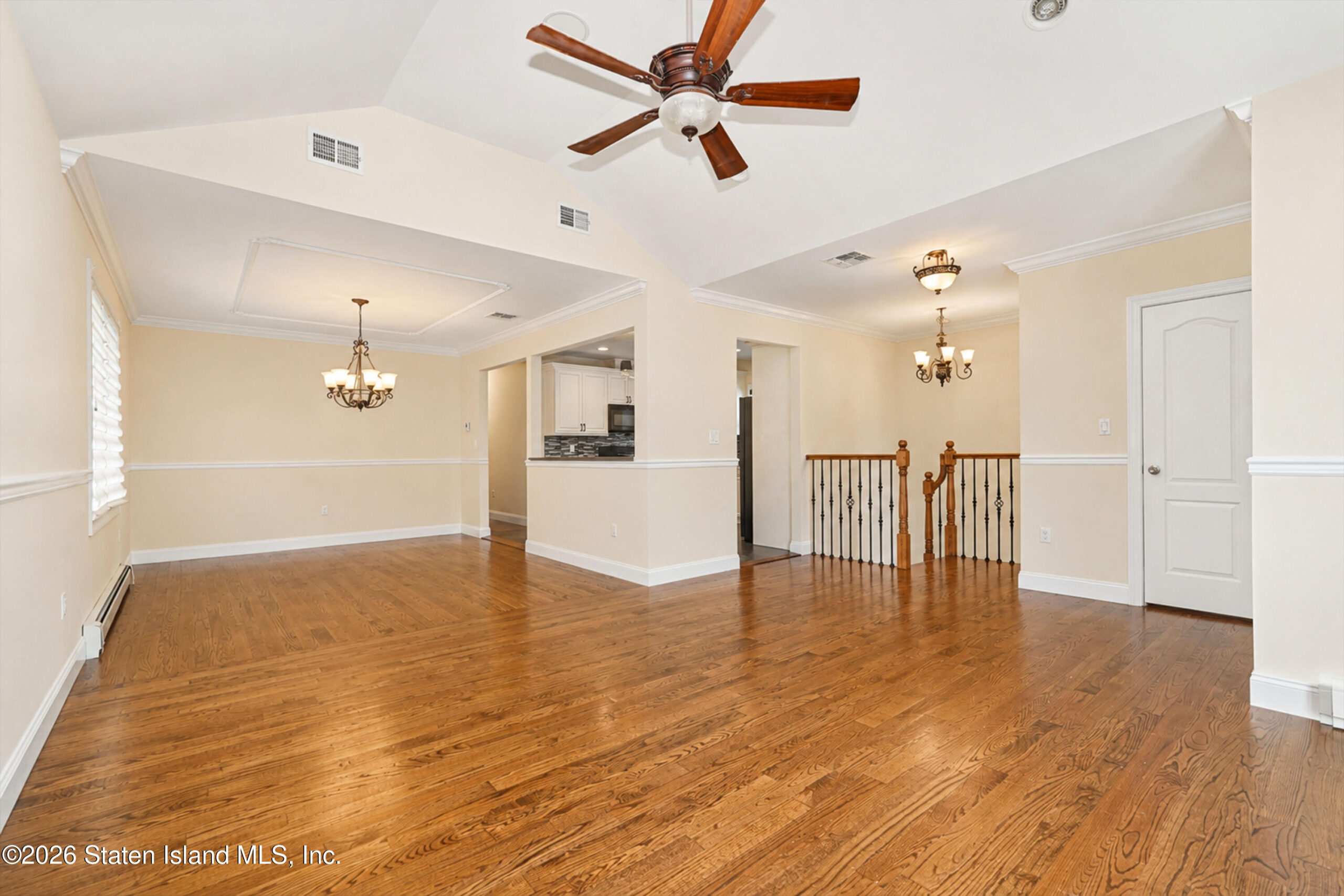80 Reid Avenue Image 4