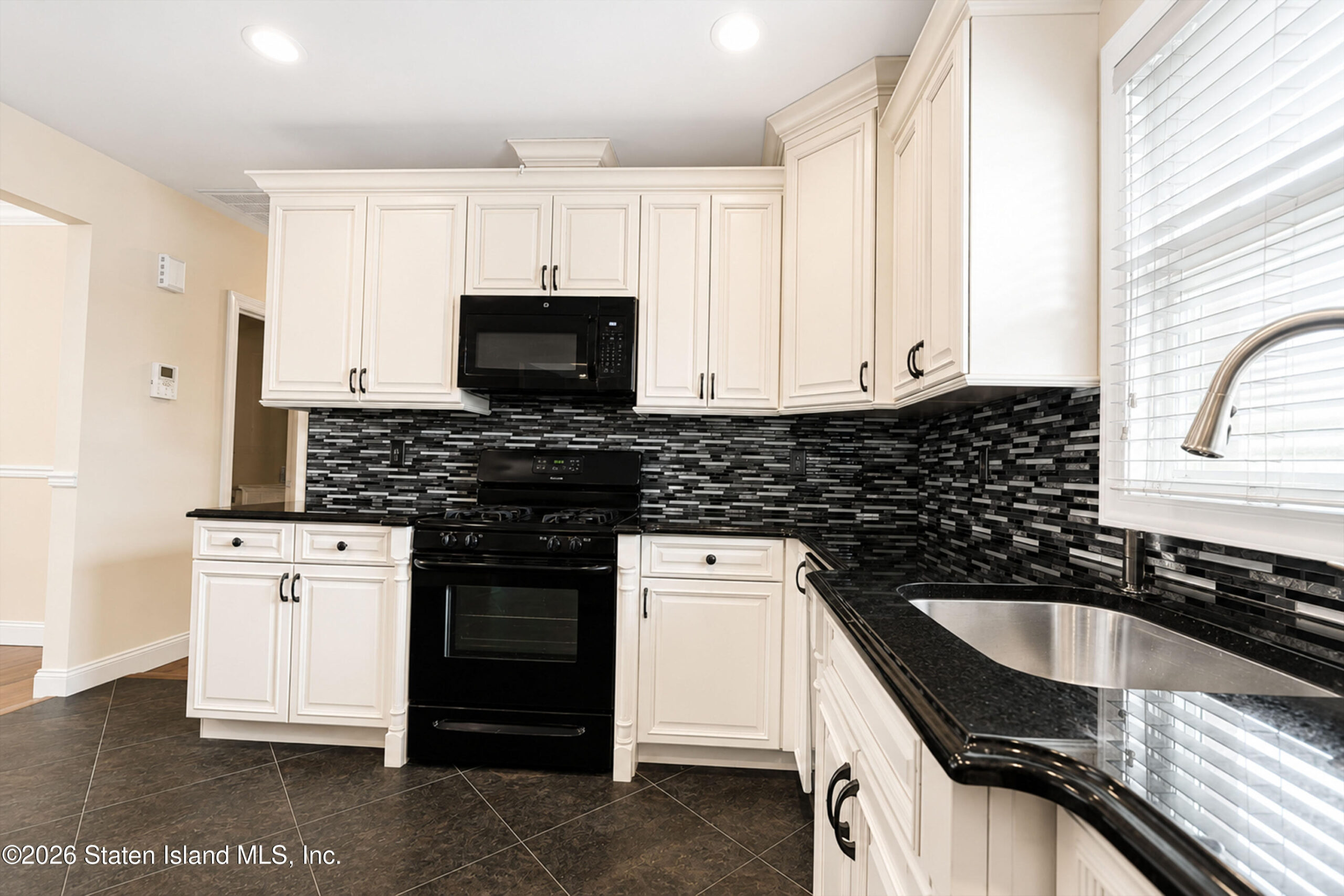 80 Reid Avenue, Staten Island, NY, 10305 image 11