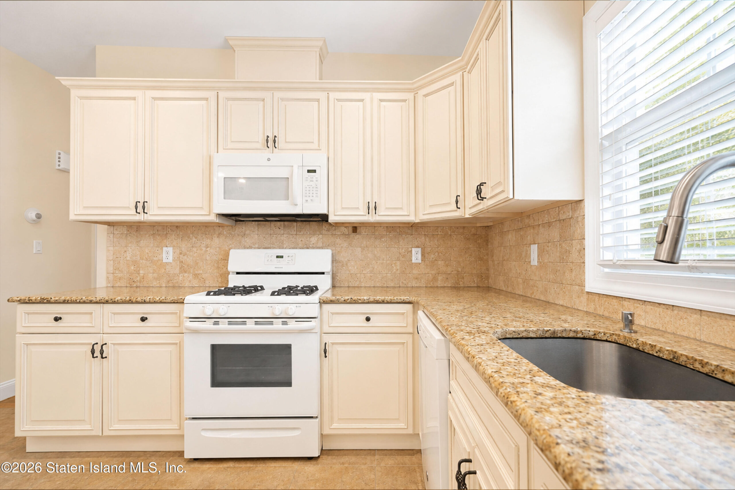 80 Reid Avenue, Staten Island, NY, 10305 image 34
