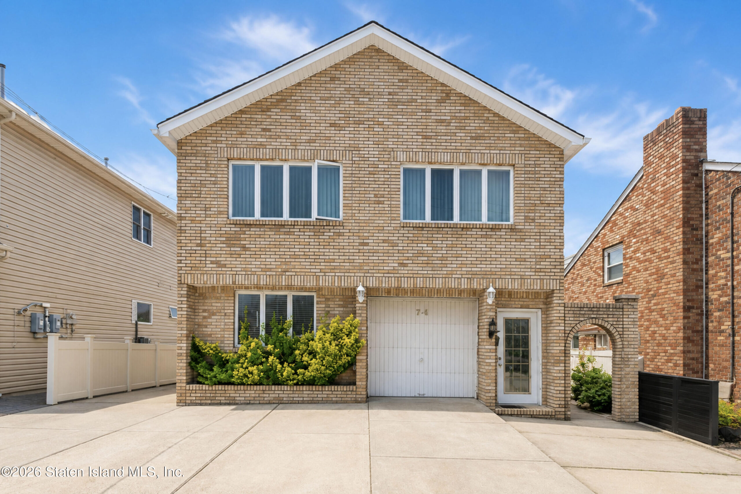 70 Roosevelt Avenue, Staten Island, NY, 10314