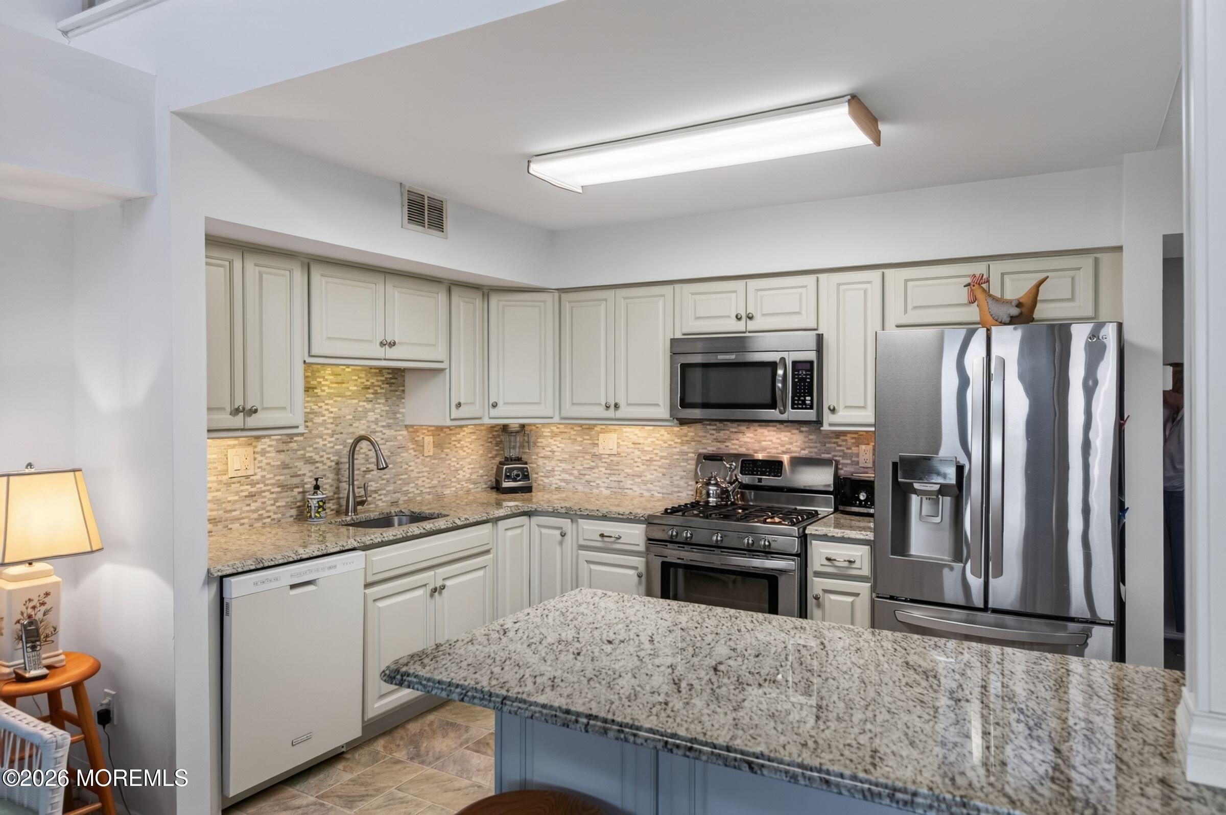 30 Portland Road A2, Highlands, NJ, 07732 image 7