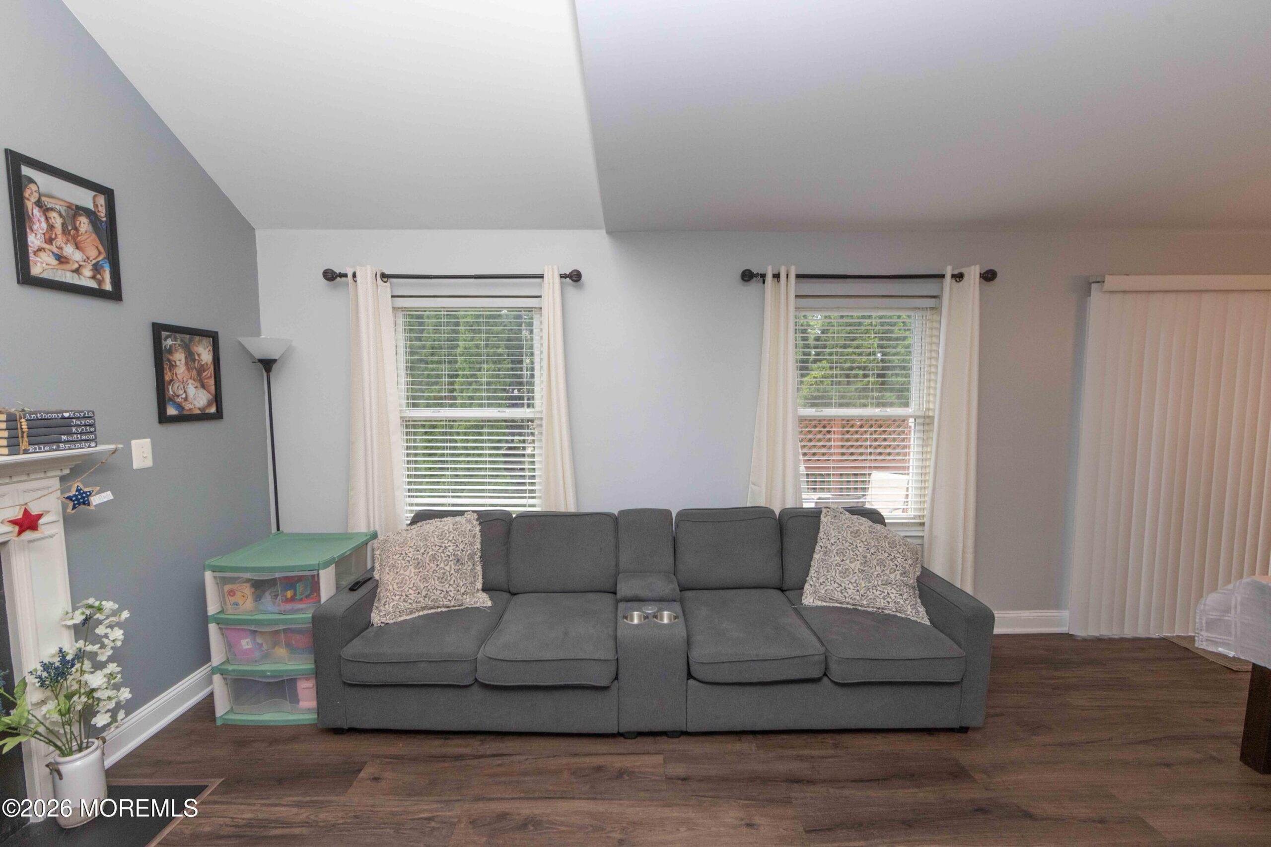 1217 Lawrence Avenue Image 5