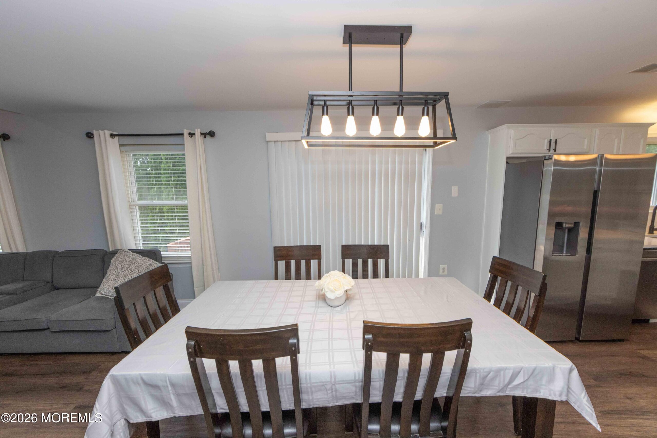 1217 Lawrence Avenue Image 4