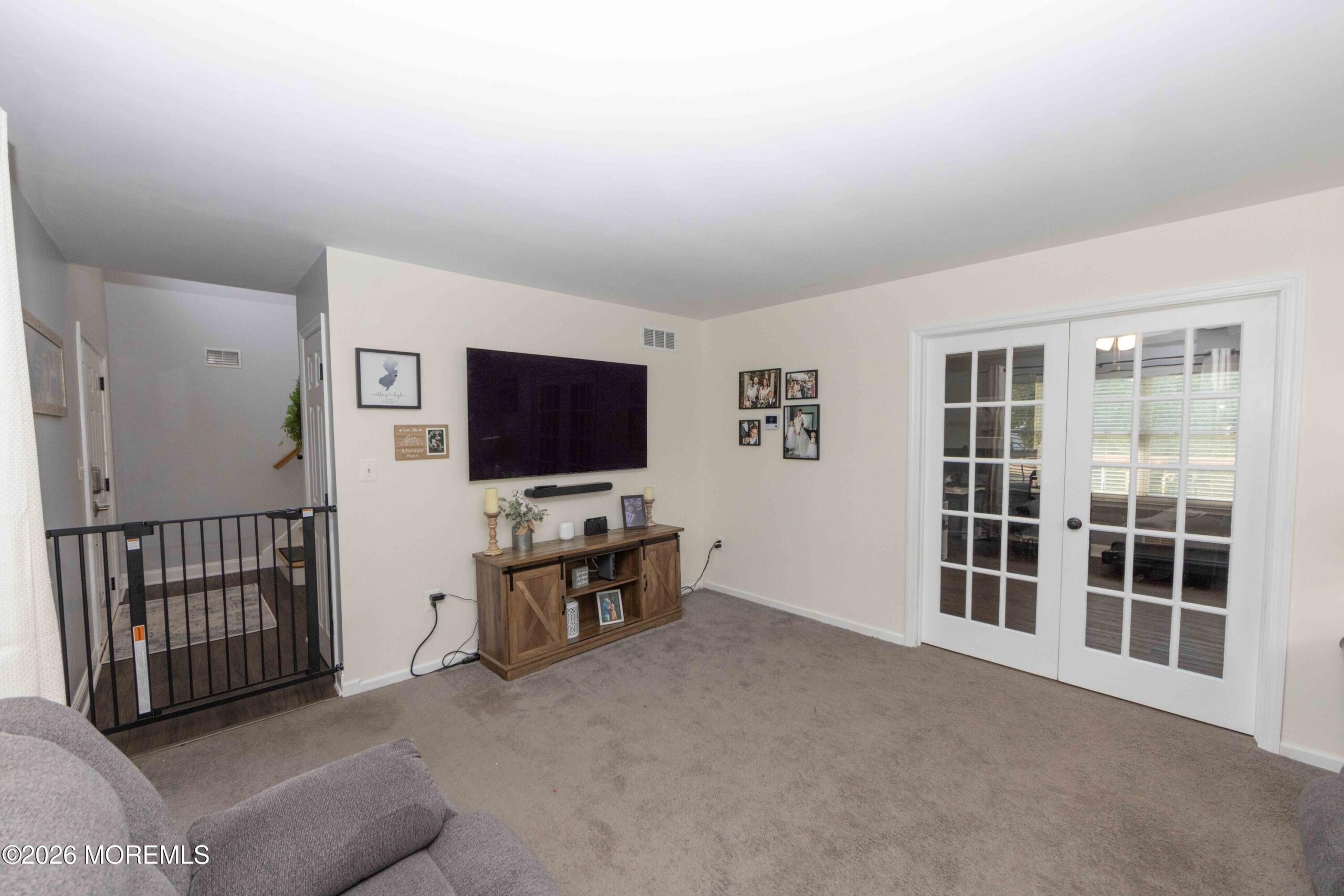 1217 Lawrence Avenue Image 3