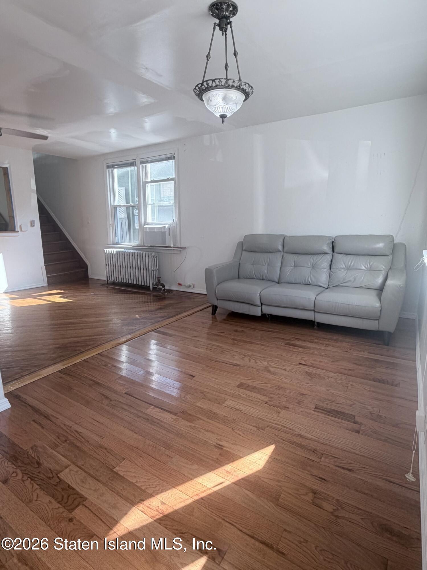 27 Eadie Place, Staten Island, NY, 10301