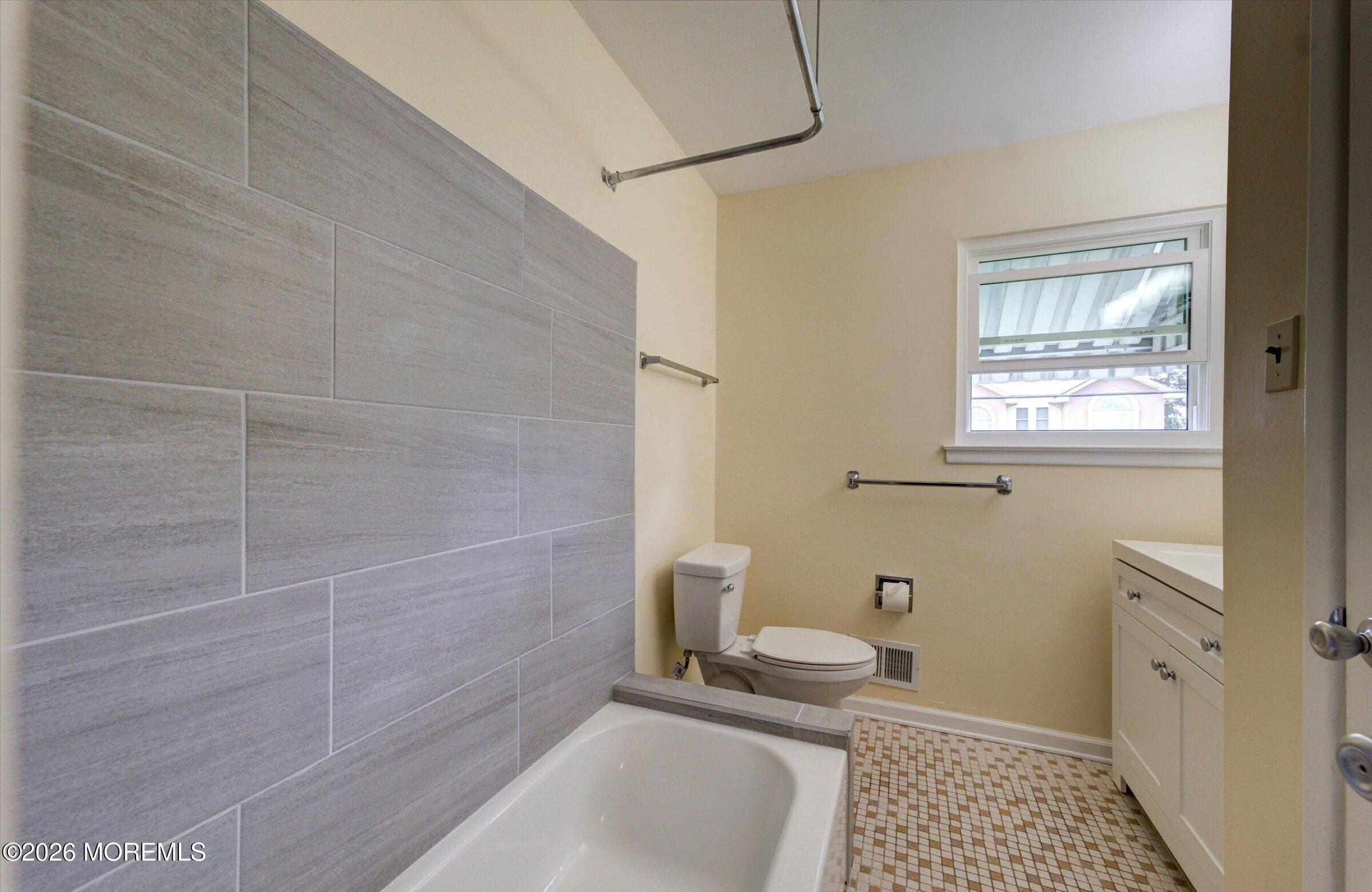 1015 Eton Way, Neptune Township, NJ, 07753 image 25
