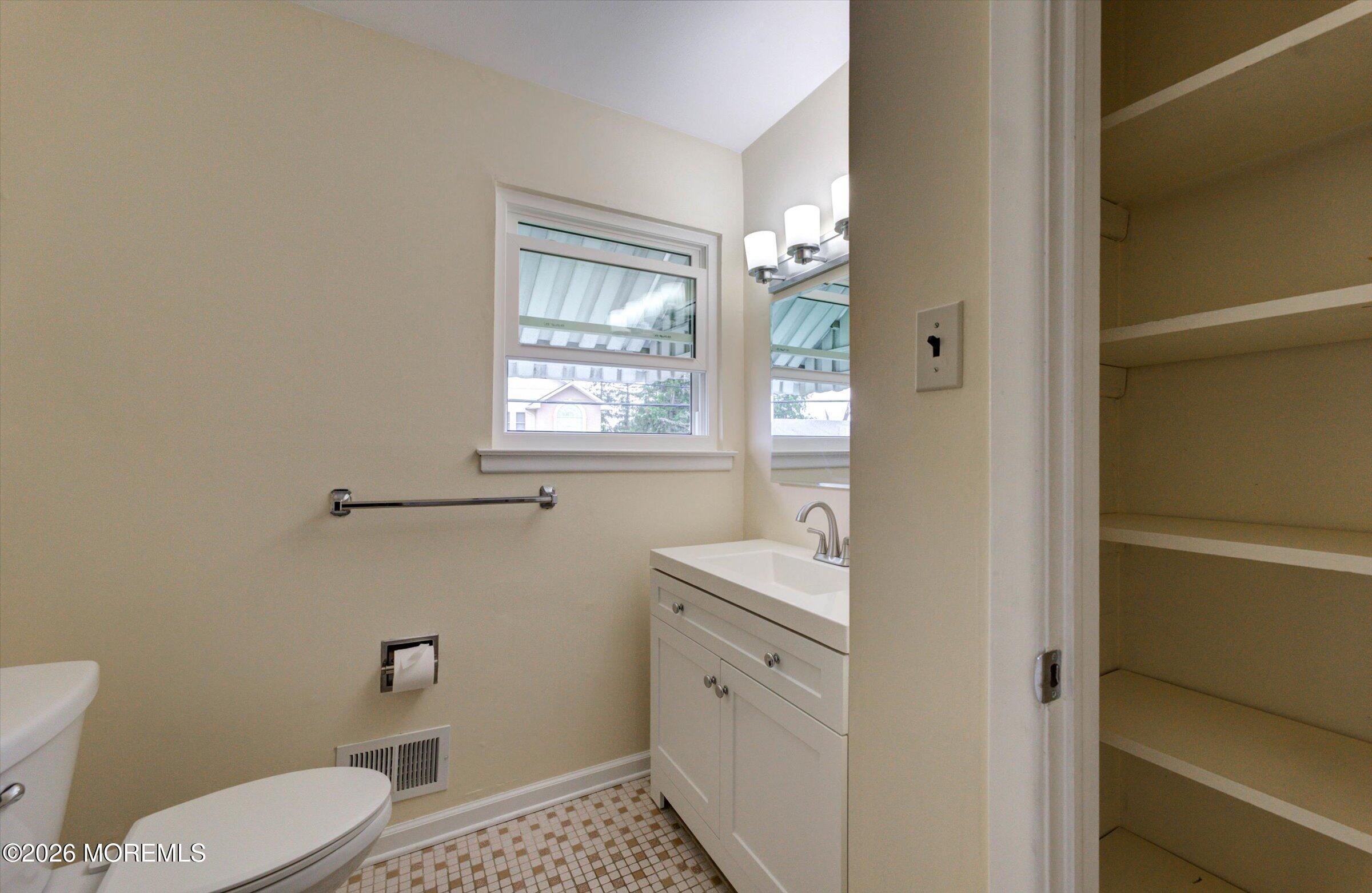 1015 Eton Way, Neptune Township, NJ, 07753 image 26