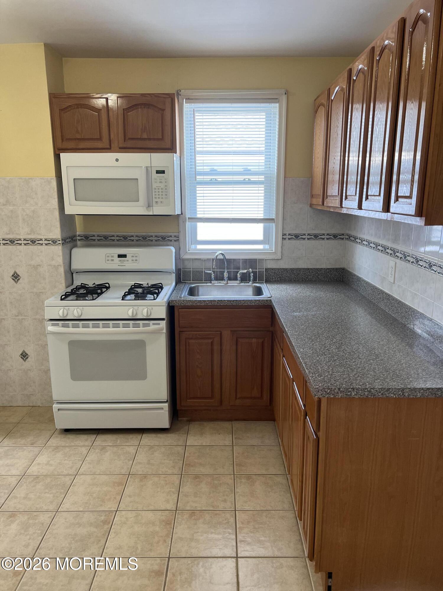 44 High Street, New Brunswick, NJ, 08901 image 18