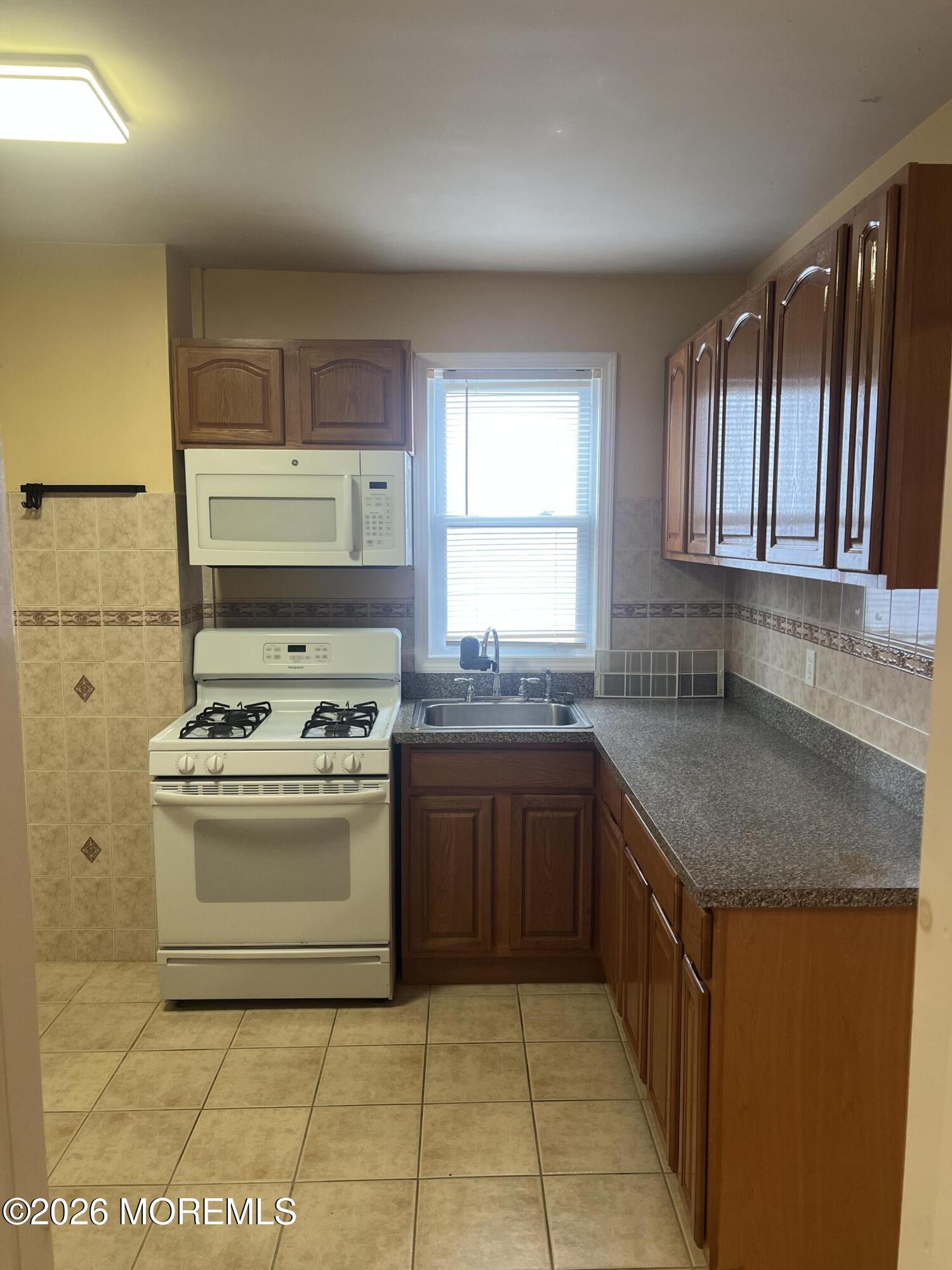 44 High Street, New Brunswick, NJ, 08901 image 32