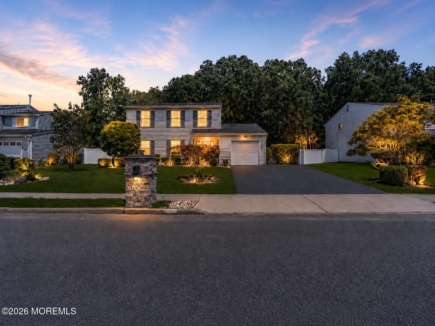 8 Honeysuckle Way, Howell, NJ, 07731