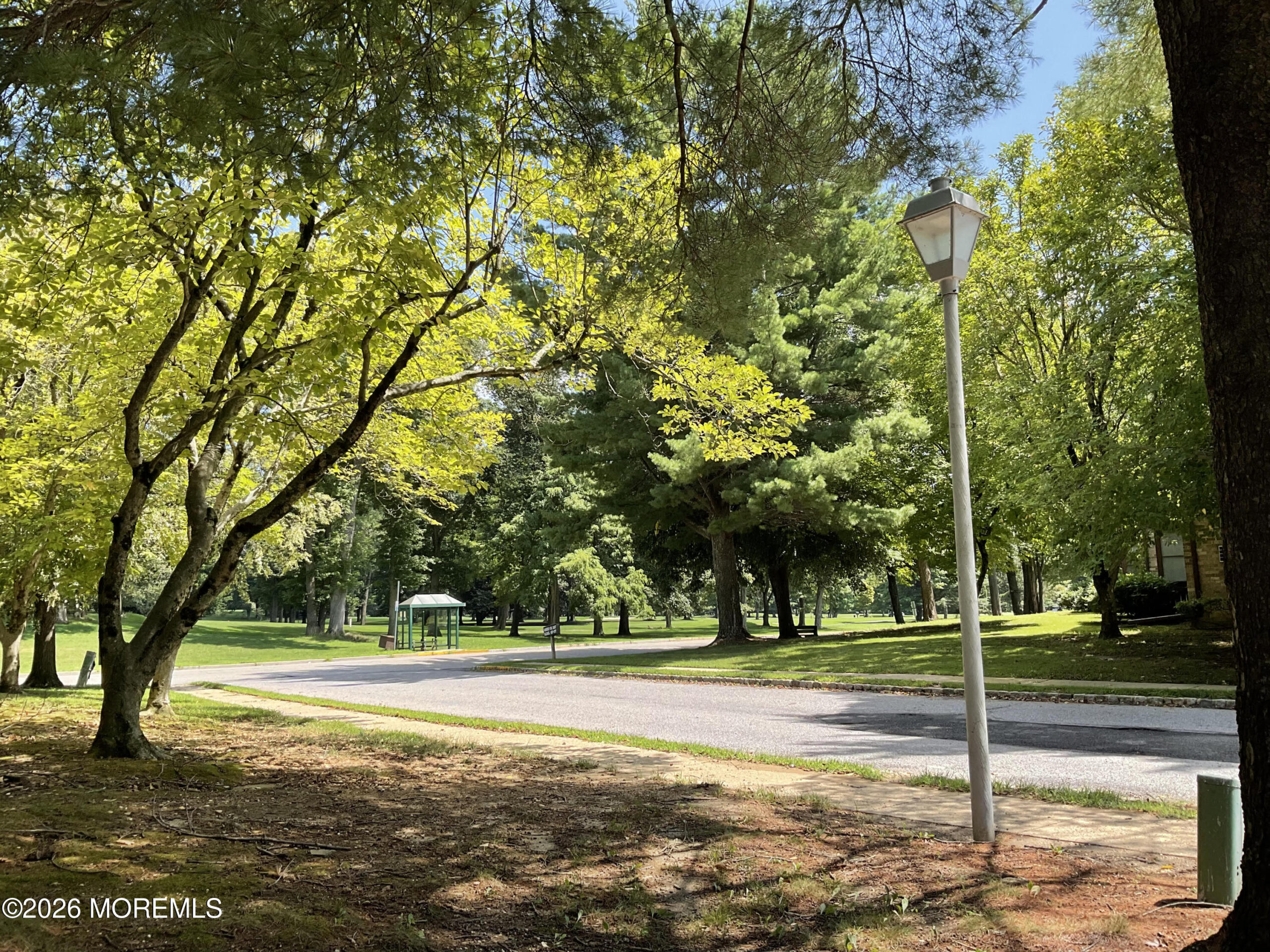 177 Amberly Drive E Image 3