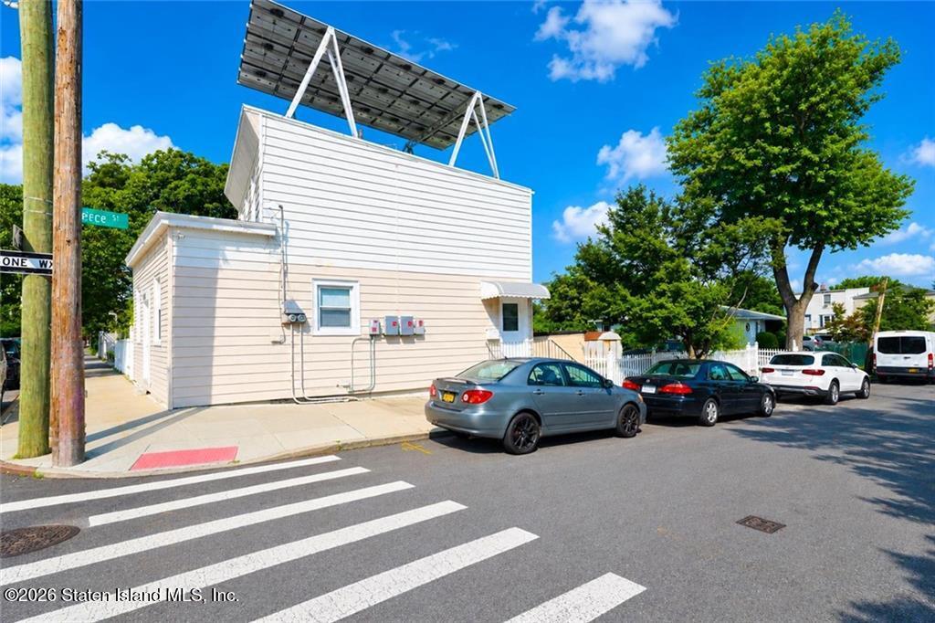 642 Richmond Road Image 3