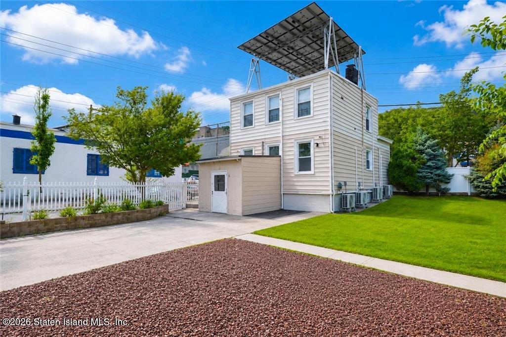 642 Richmond Road Image 4