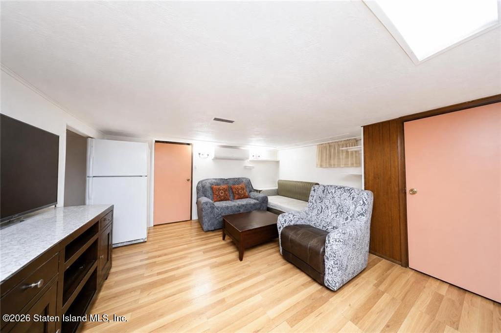 642 Richmond Road Image 5