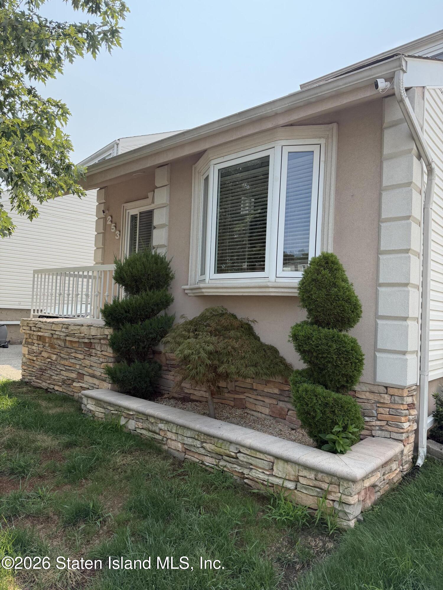 253 Green Valley Road, Staten Island, NY, 10312 image 4