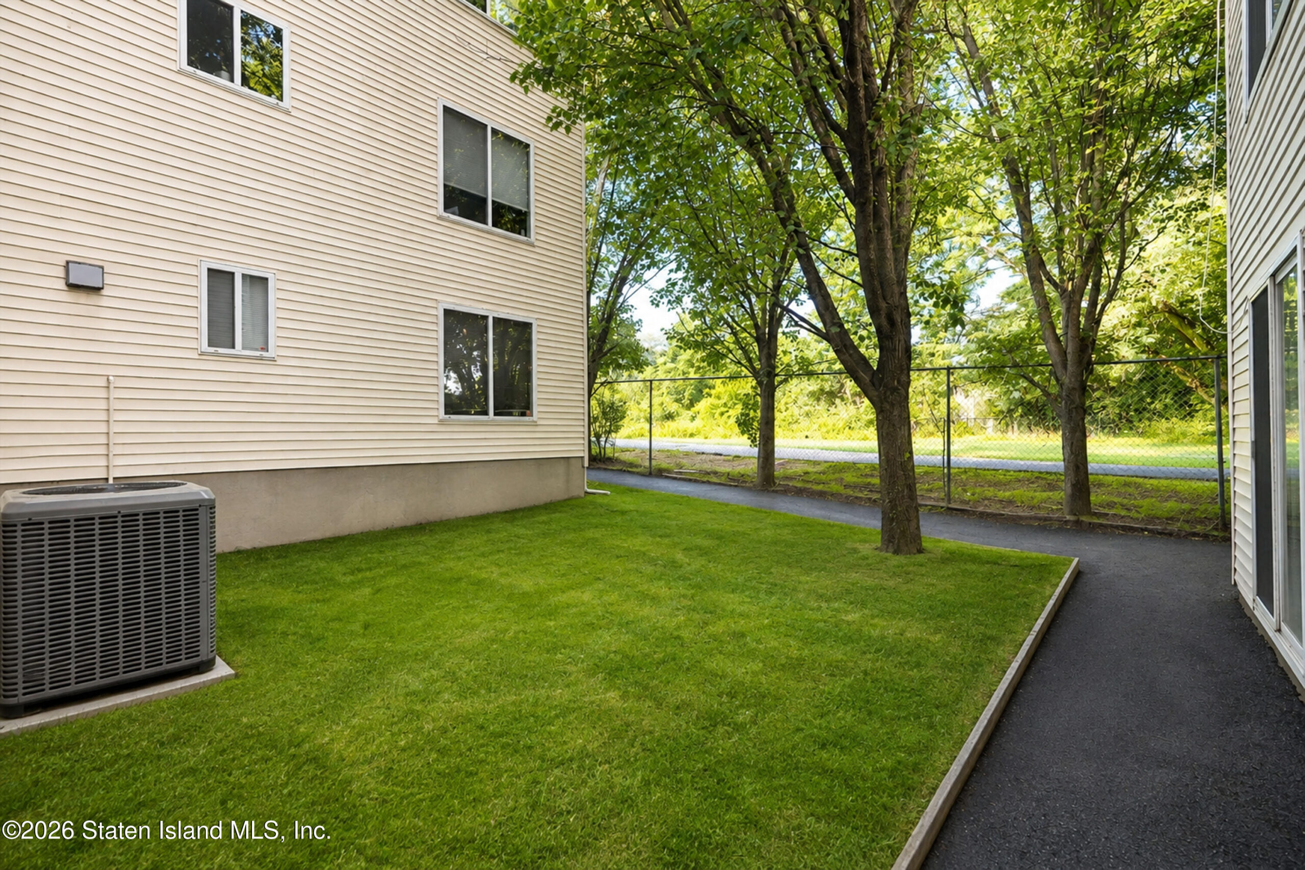 191 Jamie Lane, Staten Island, NY, 10312 image 30