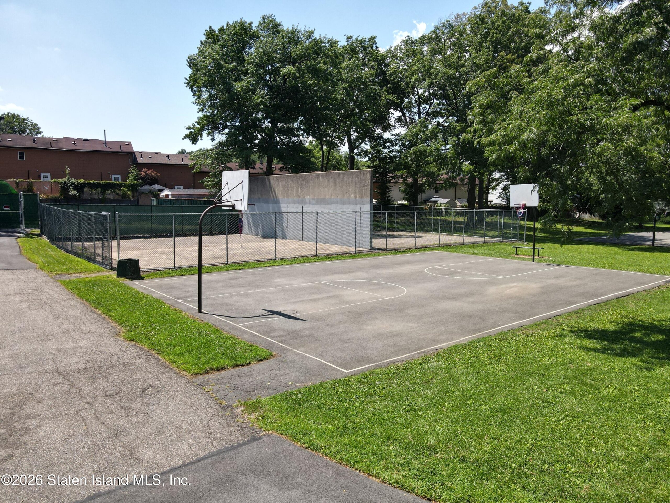 93 Hampton Green, Staten Island, NY, 10312 image 56