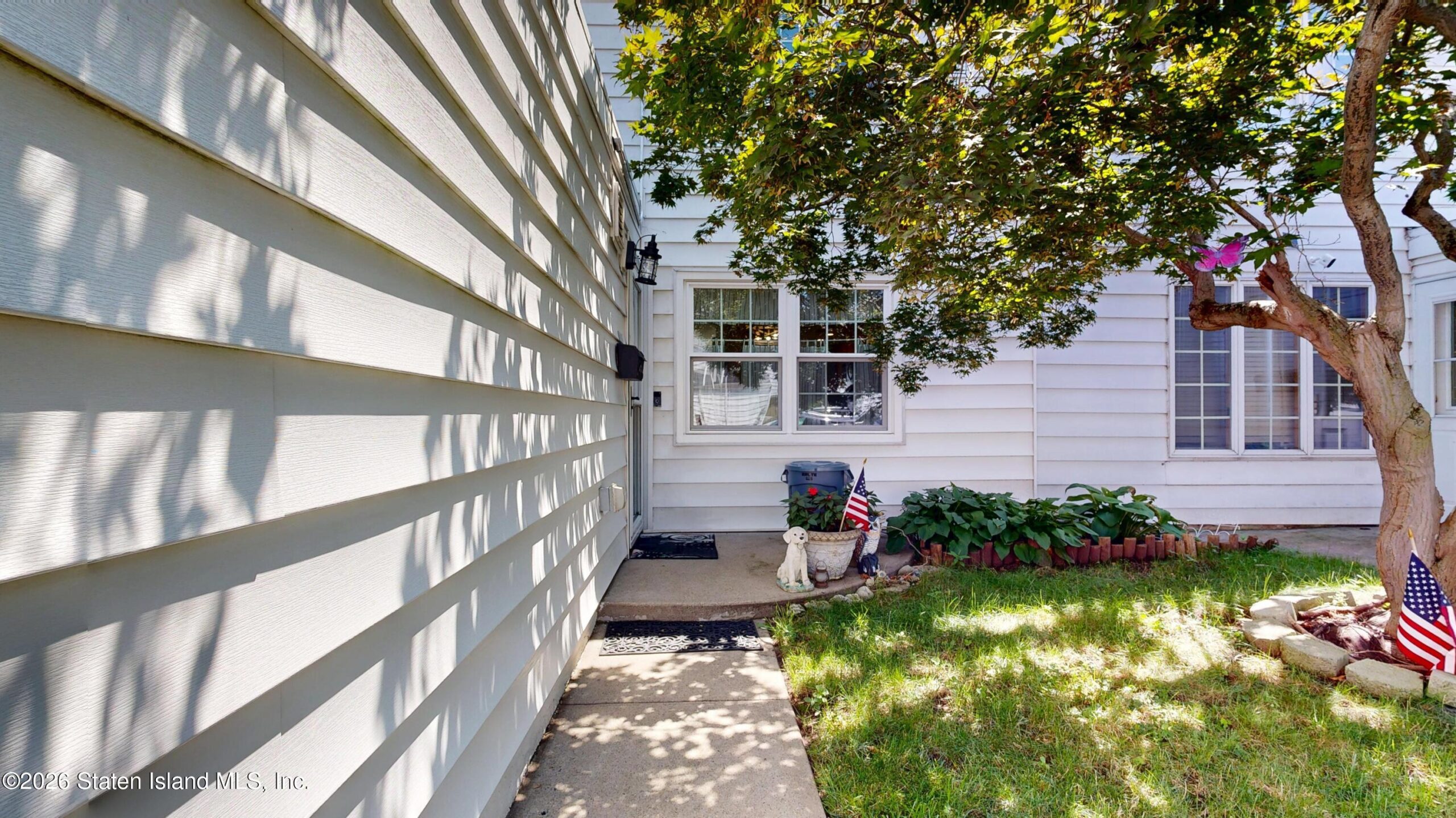 93 Hampton Green, Staten Island, NY, 10312