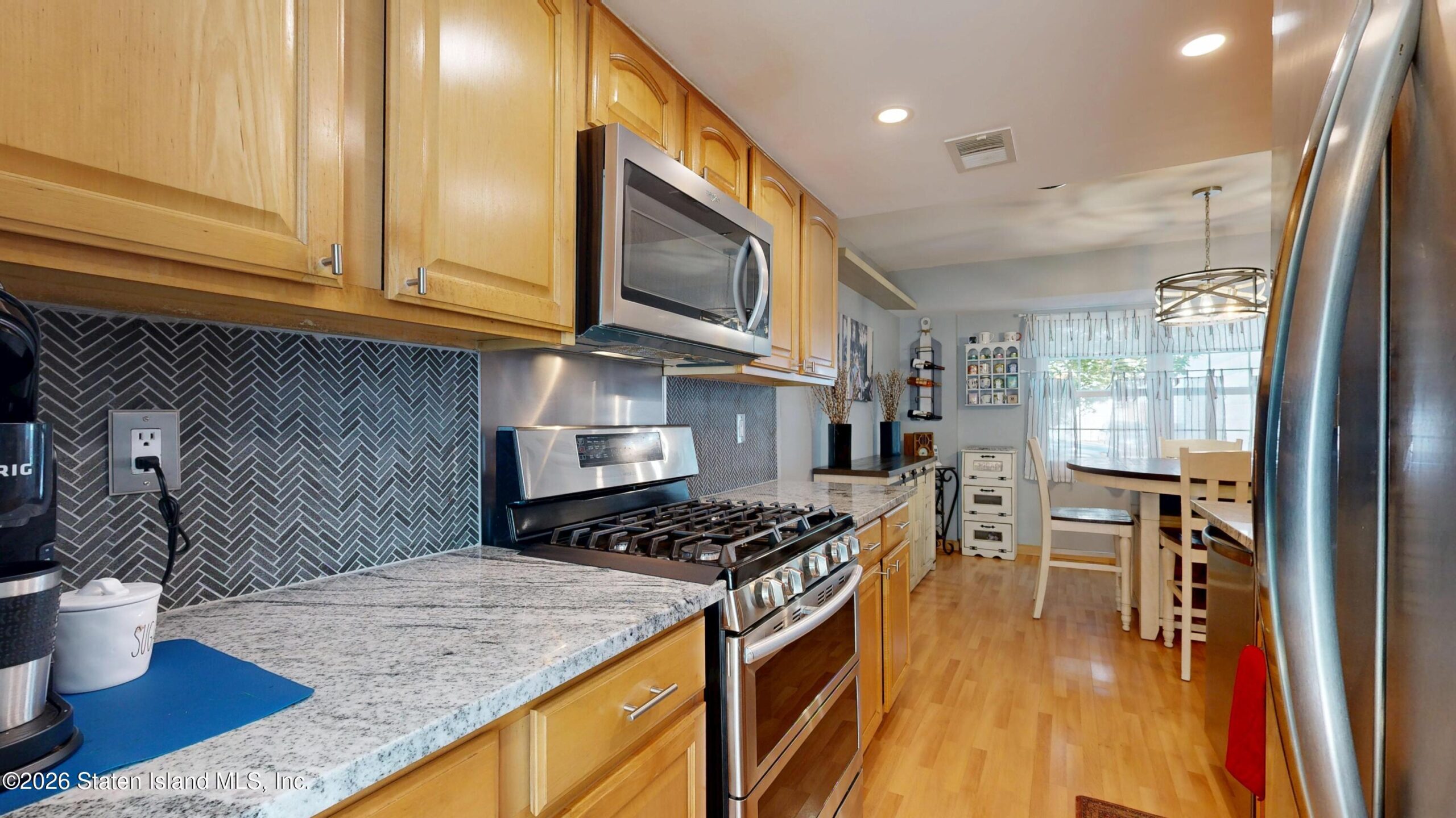 93 Hampton Green, Staten Island, NY, 10312 image 20