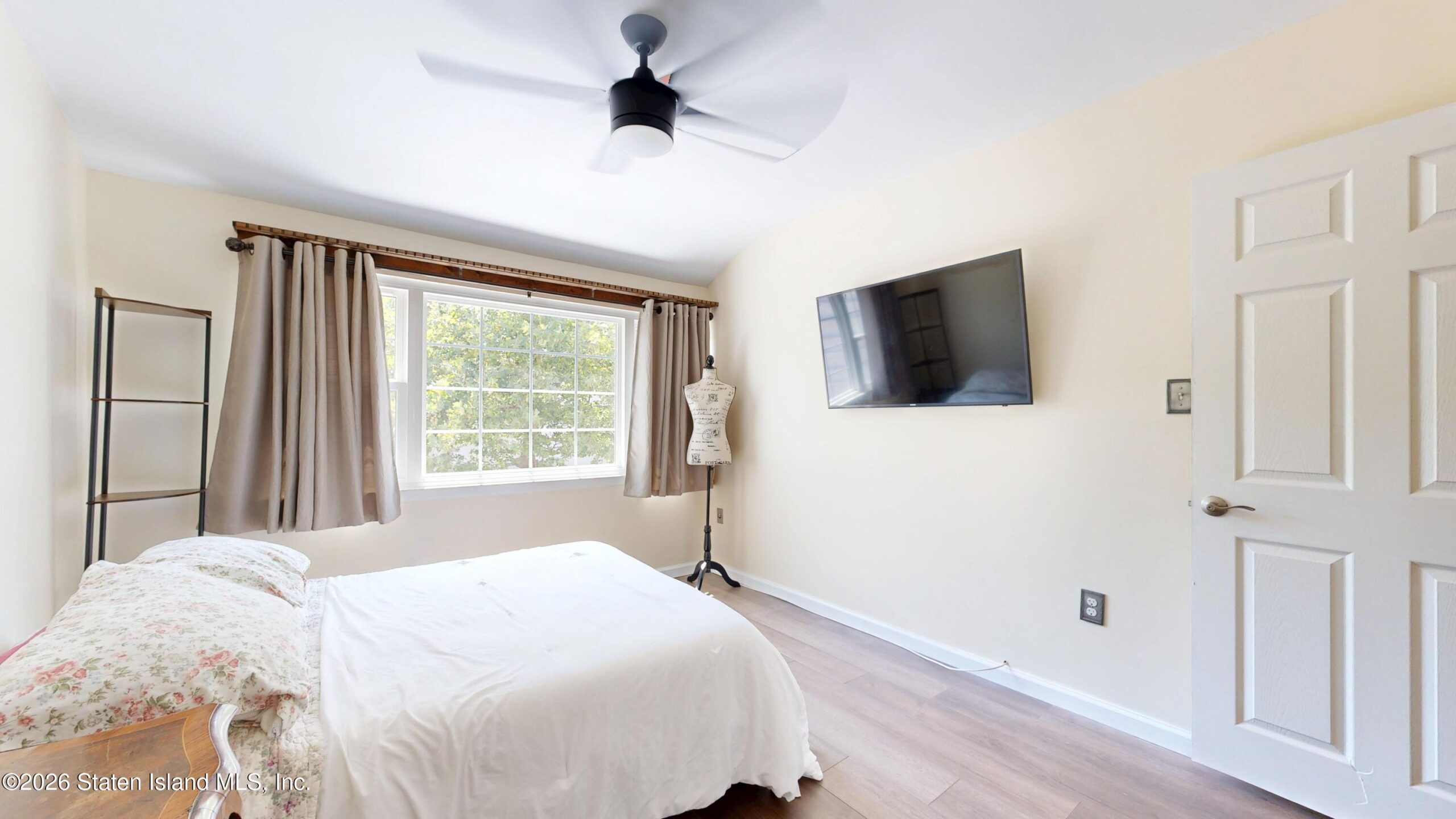 93 Hampton Green, Staten Island, NY, 10312 image 33
