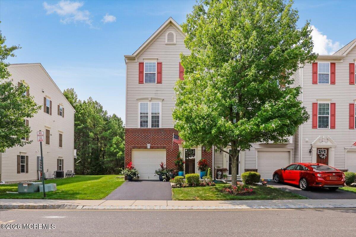 33 Michael Drive, Tinton Falls, NJ, 07712