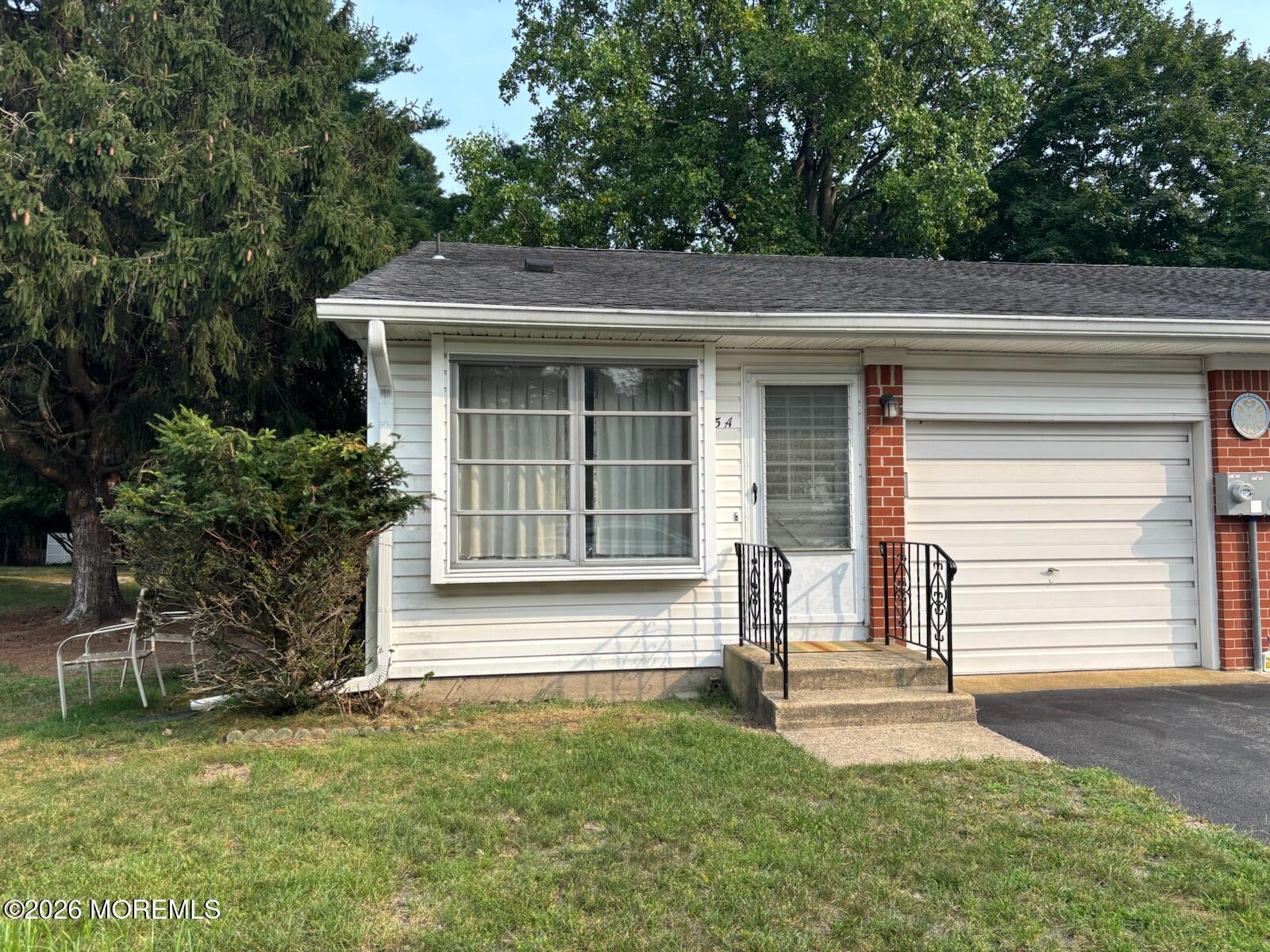 5 Quaker Lane A Image 1