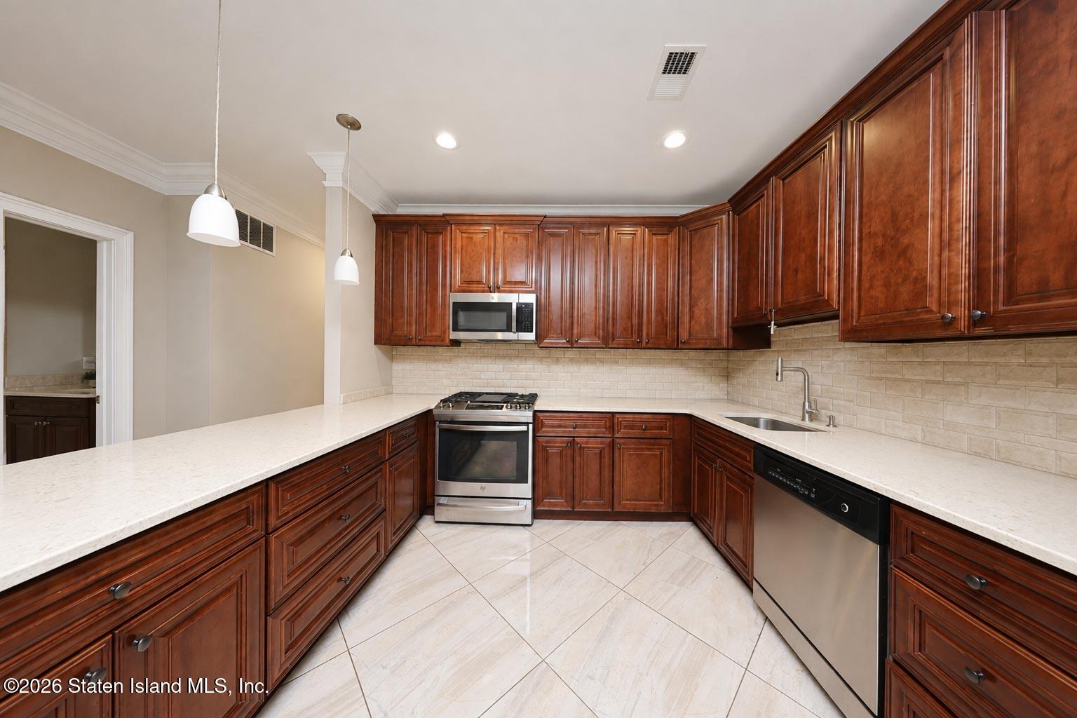 15 Wiltshire Lane, Staten Island, NY, 10309 image 8
