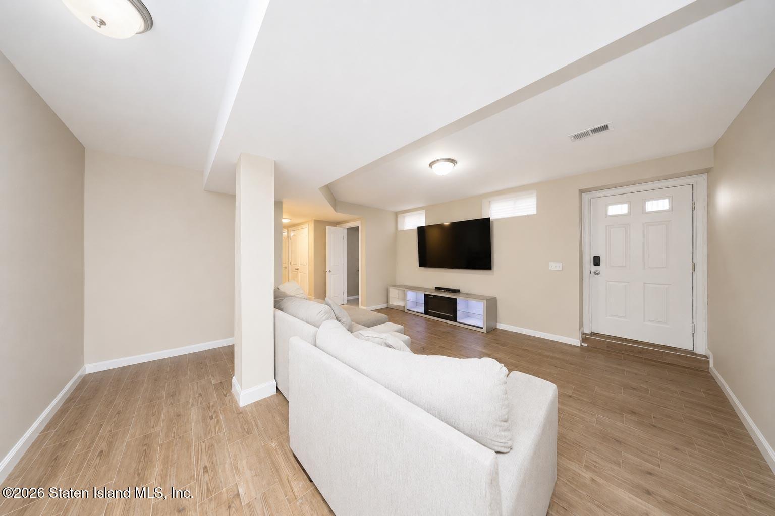 15 Wiltshire Lane, Staten Island, NY, 10309 image 25