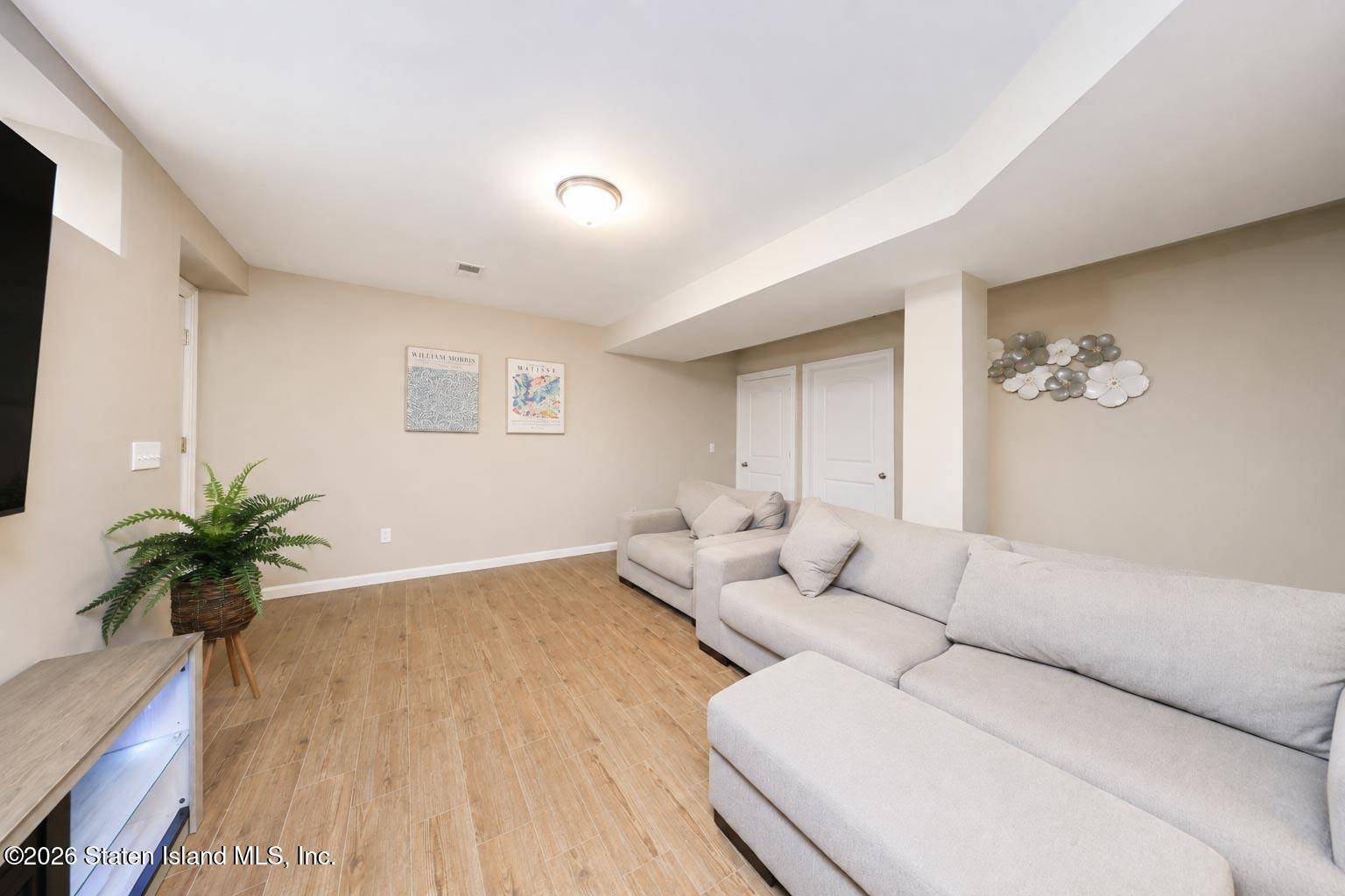 23 Wiltshire Lane, Staten Island, NY, 10309 image 32