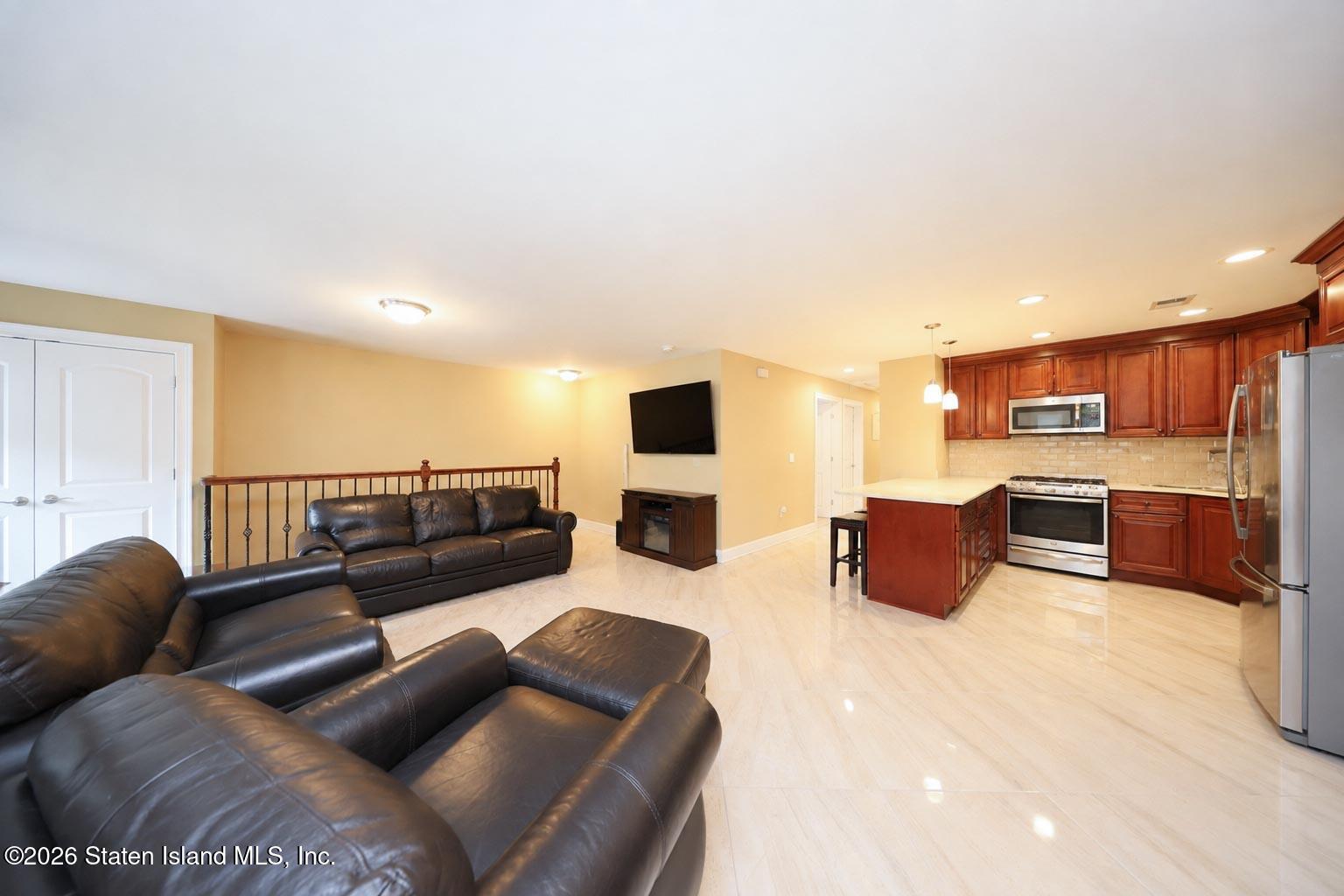 23 Wiltshire Lane, Staten Island, NY, 10309 image 33