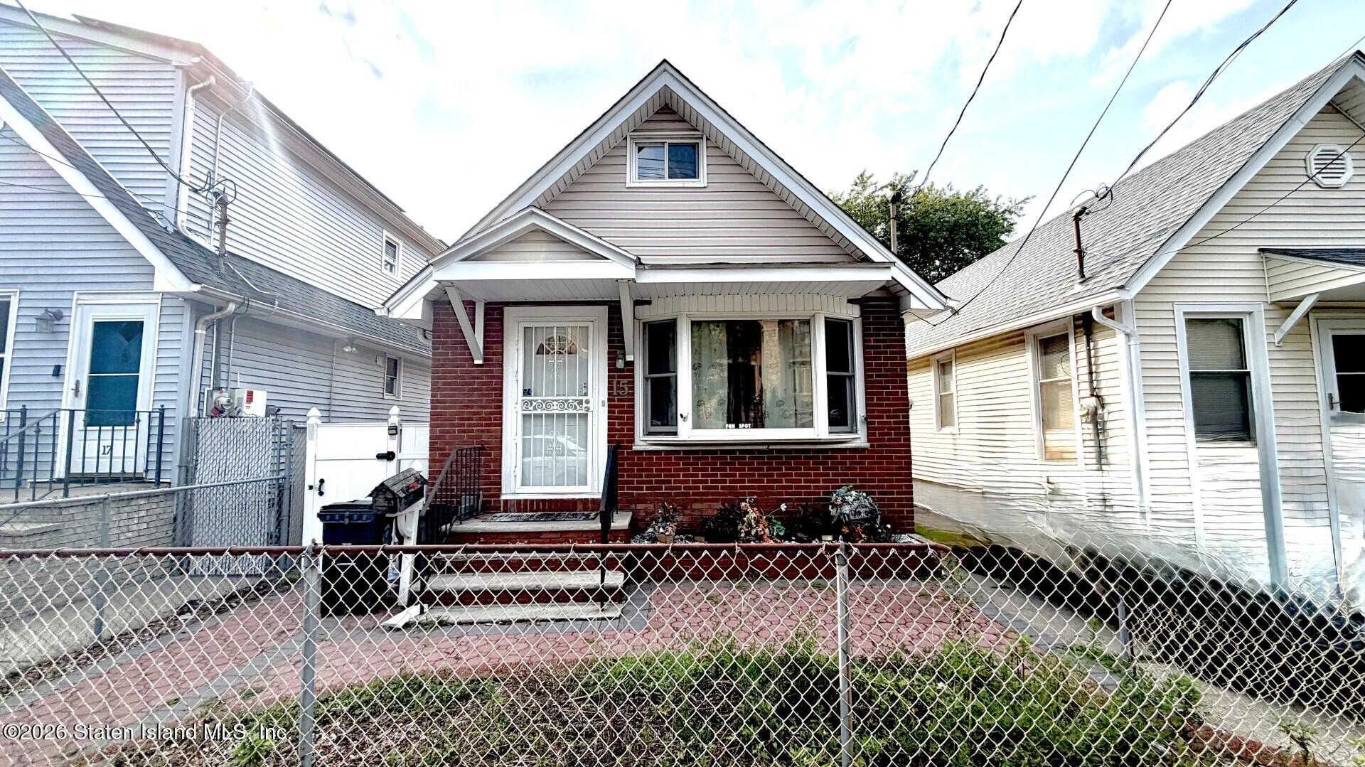 15 Sweetwater Avenue Image 3