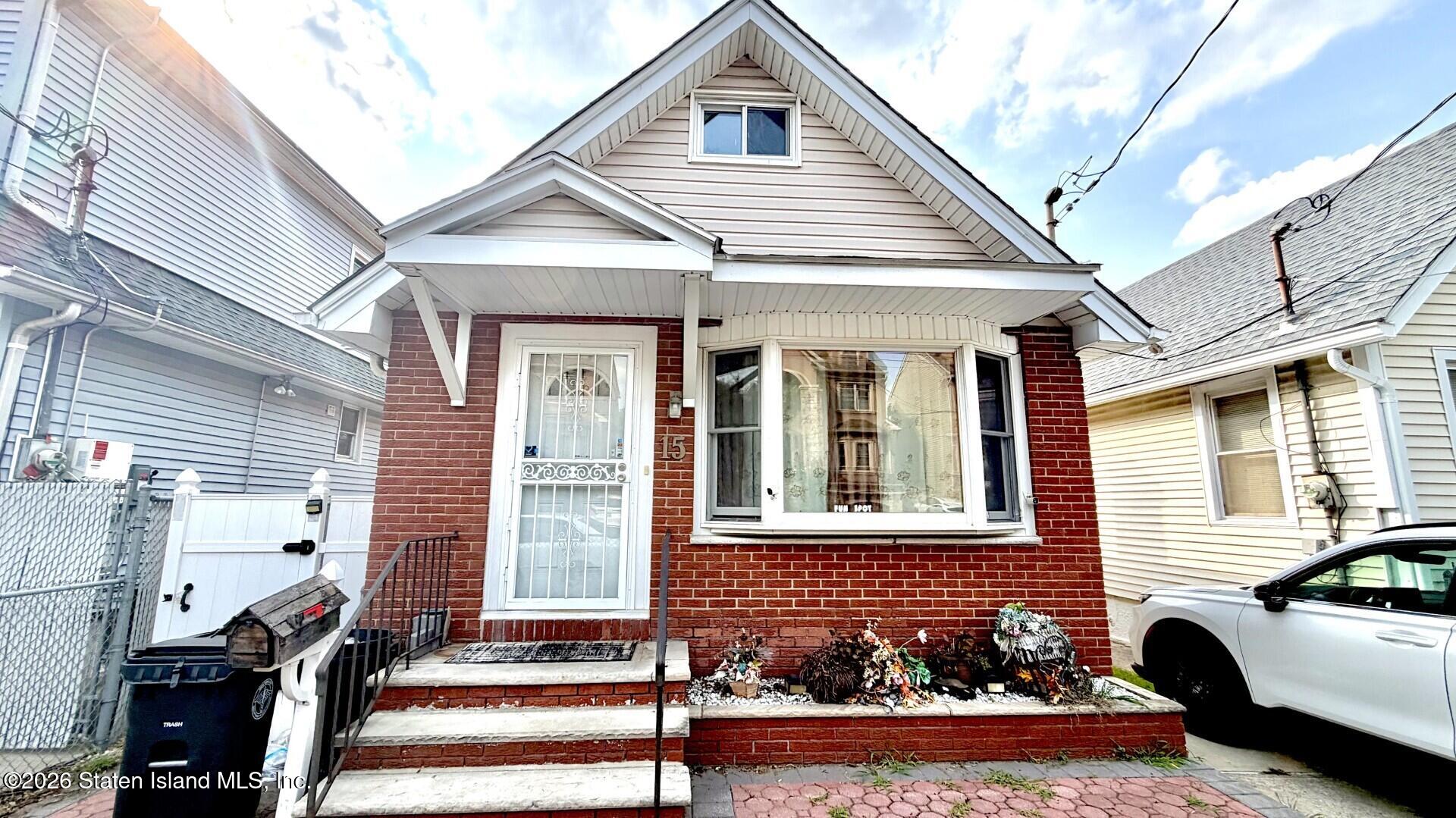 15 Sweetwater Avenue Image 2