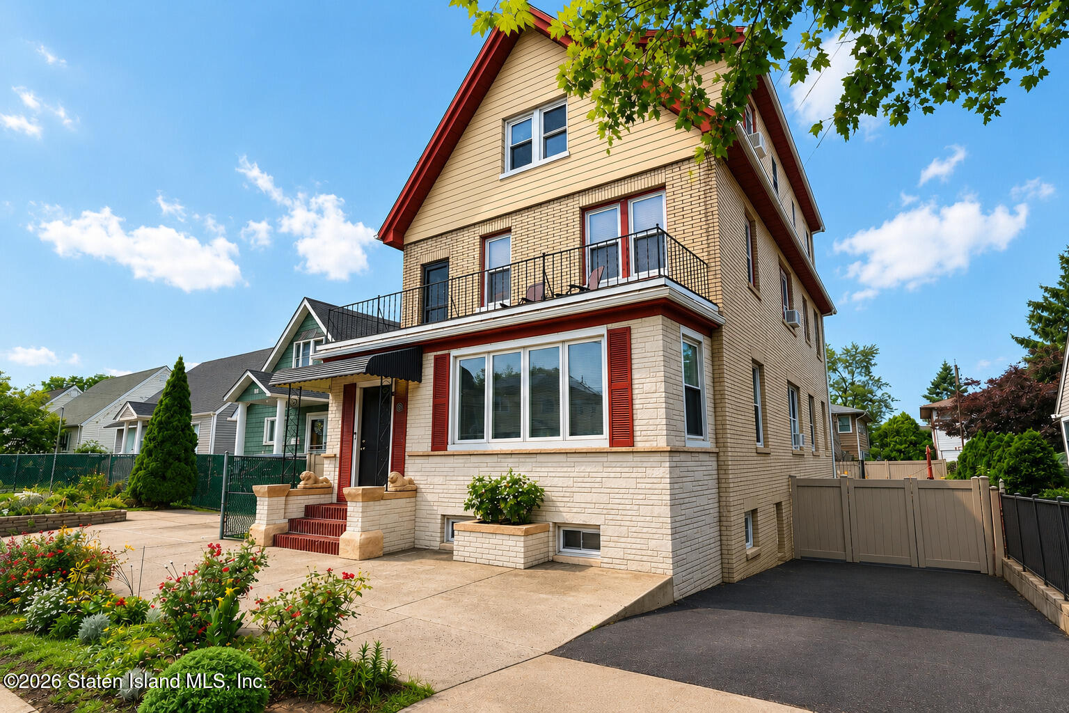 112 Laconia Avenue Image 1