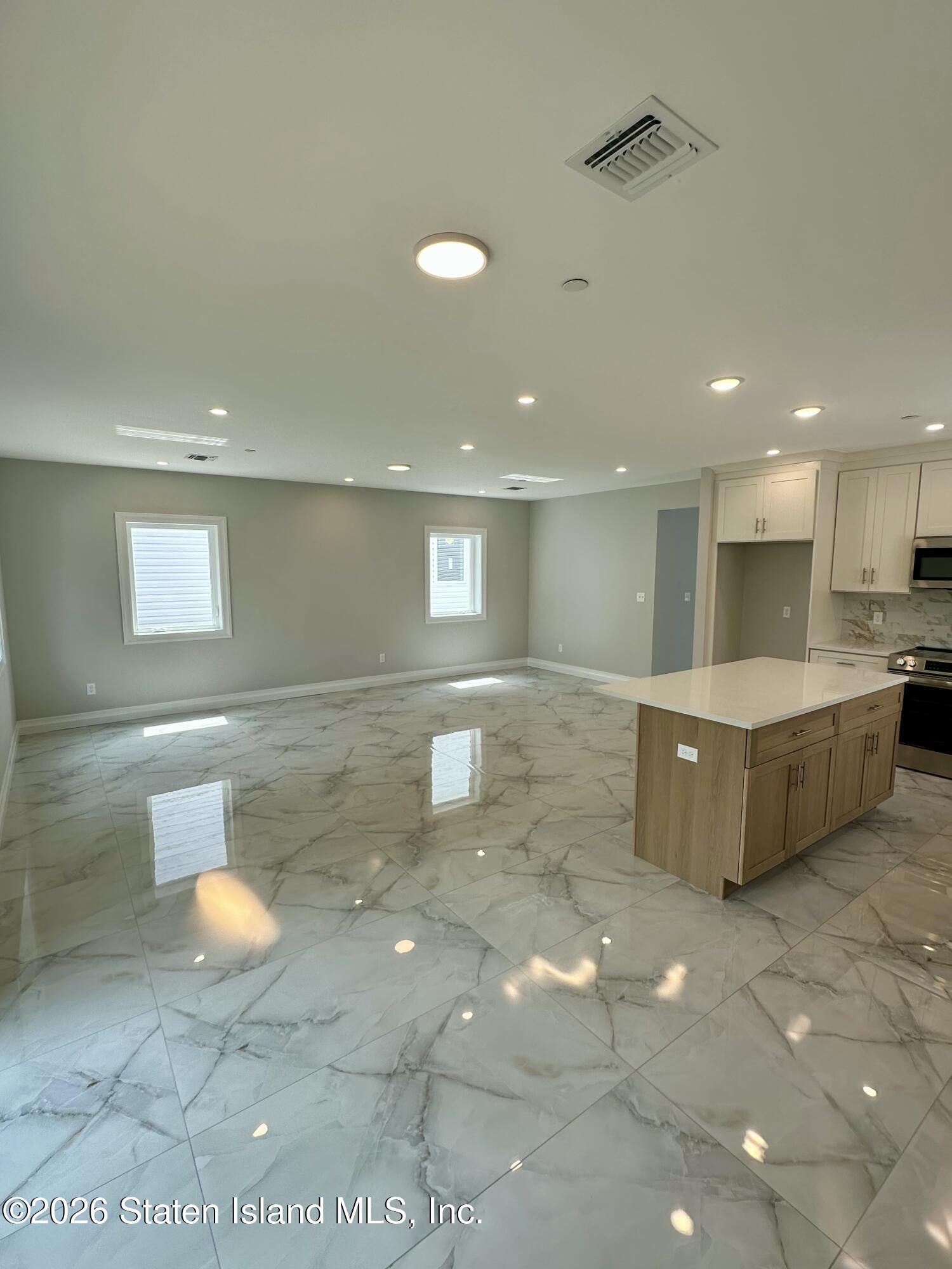 685 Oakland Avenue, Staten Island, NY, 10310 image 4