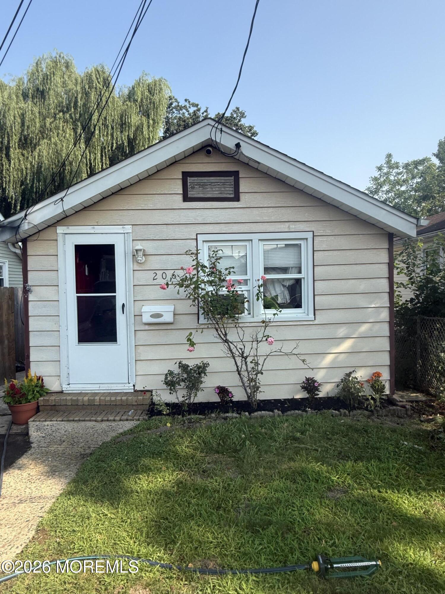 206 Hillcrest Avenue, Laurence Harbor, NJ, 08879