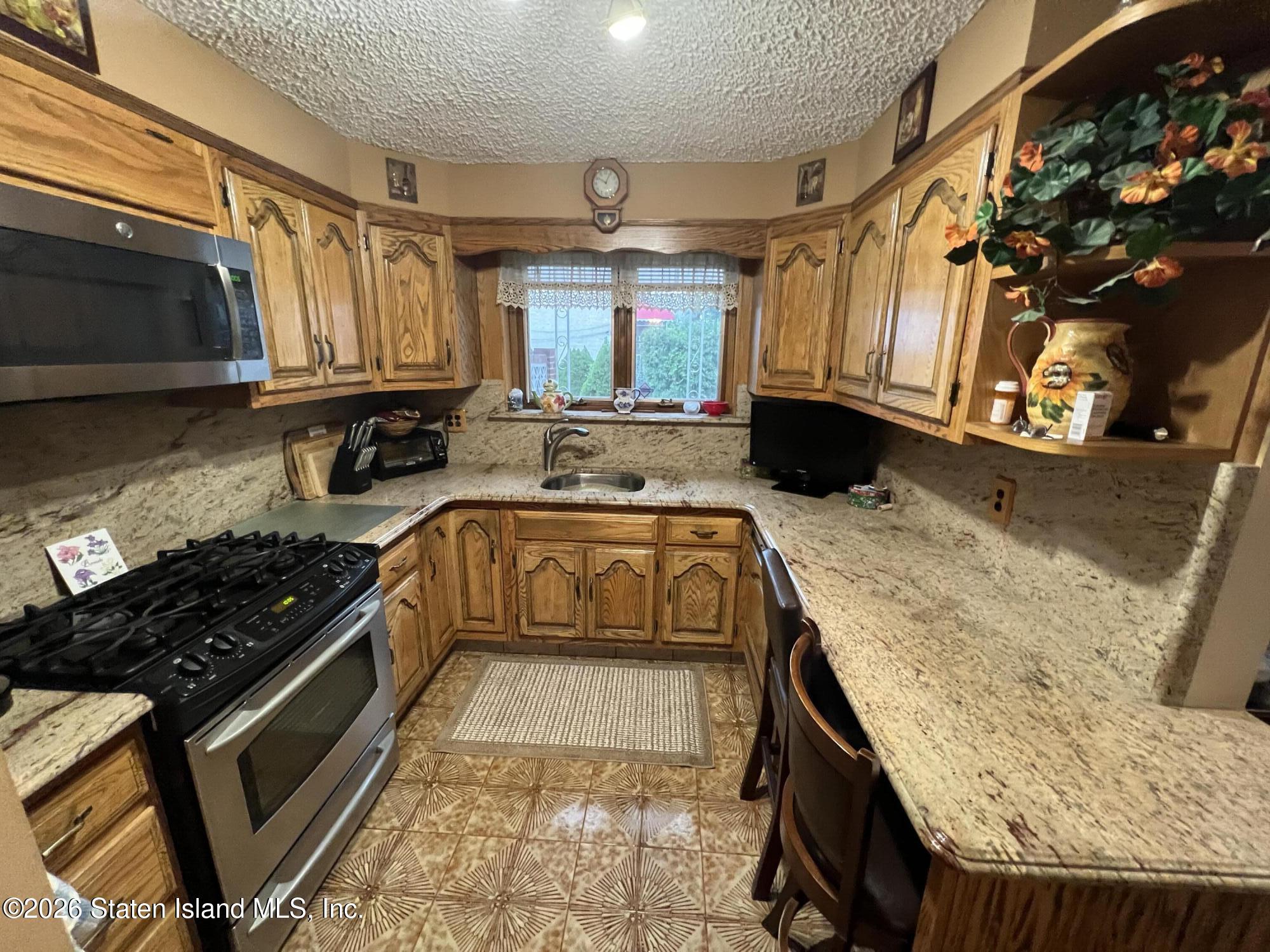 2514 Bath Avenue Image 5