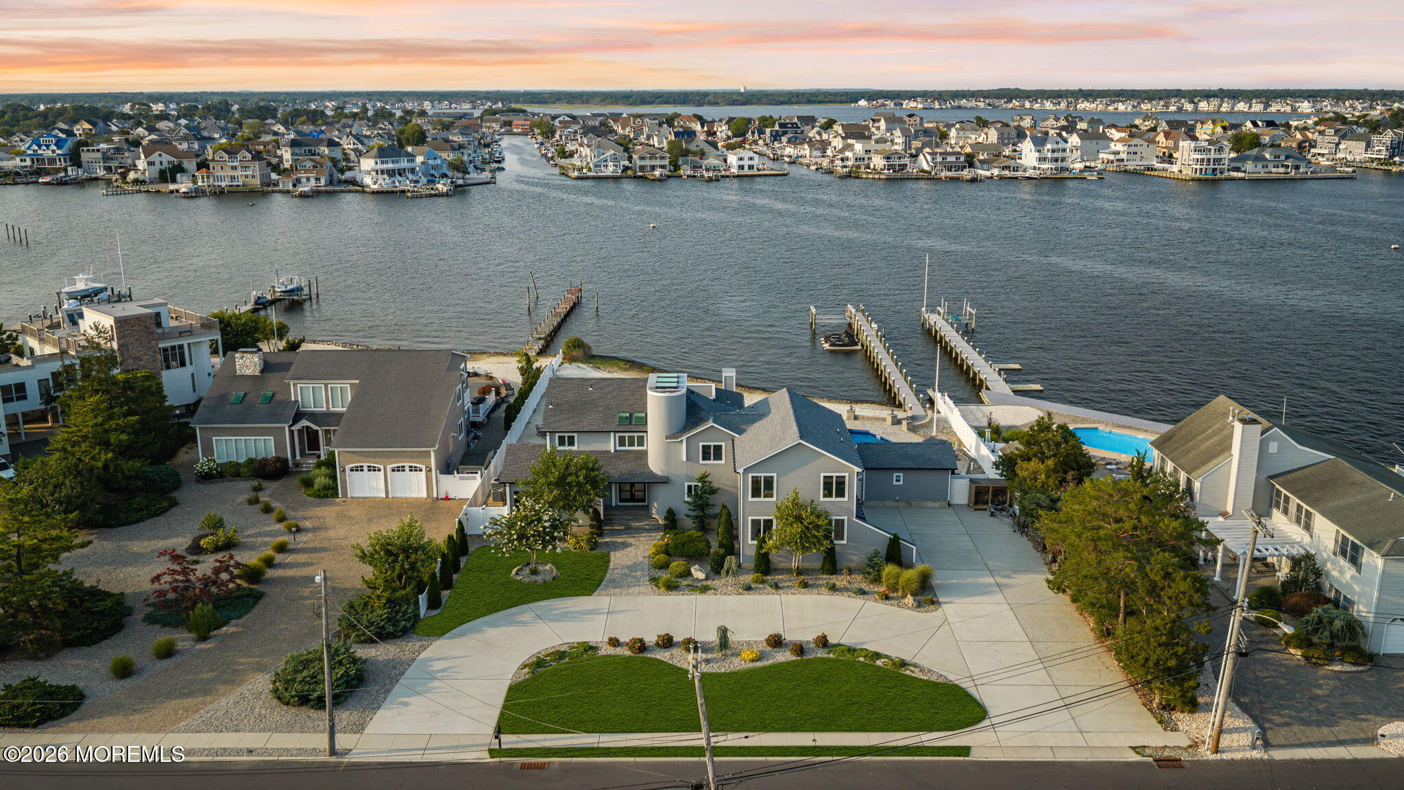 356 Aldo Drive Image 3