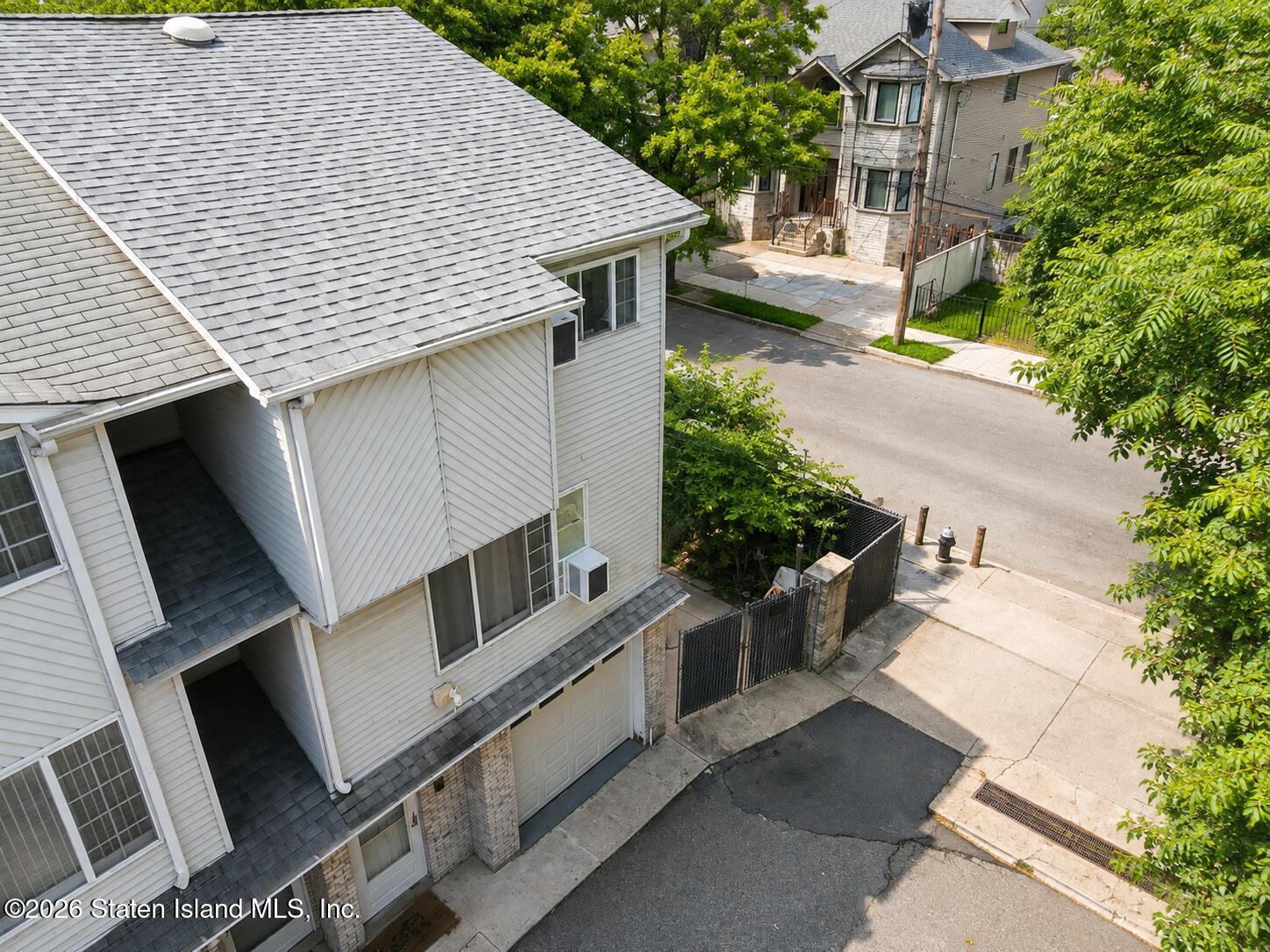 300 Alter Avenue Image 4
