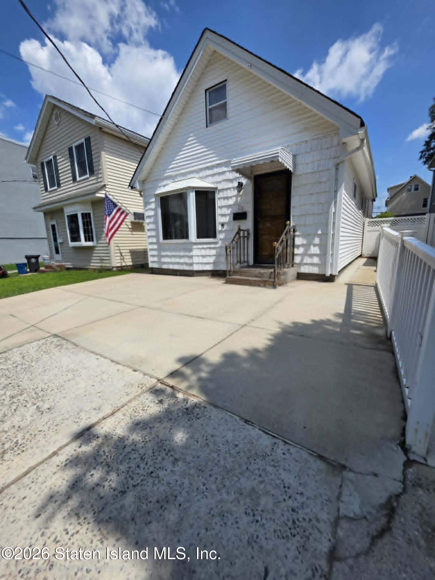 35 Shelley Avenue Image 1