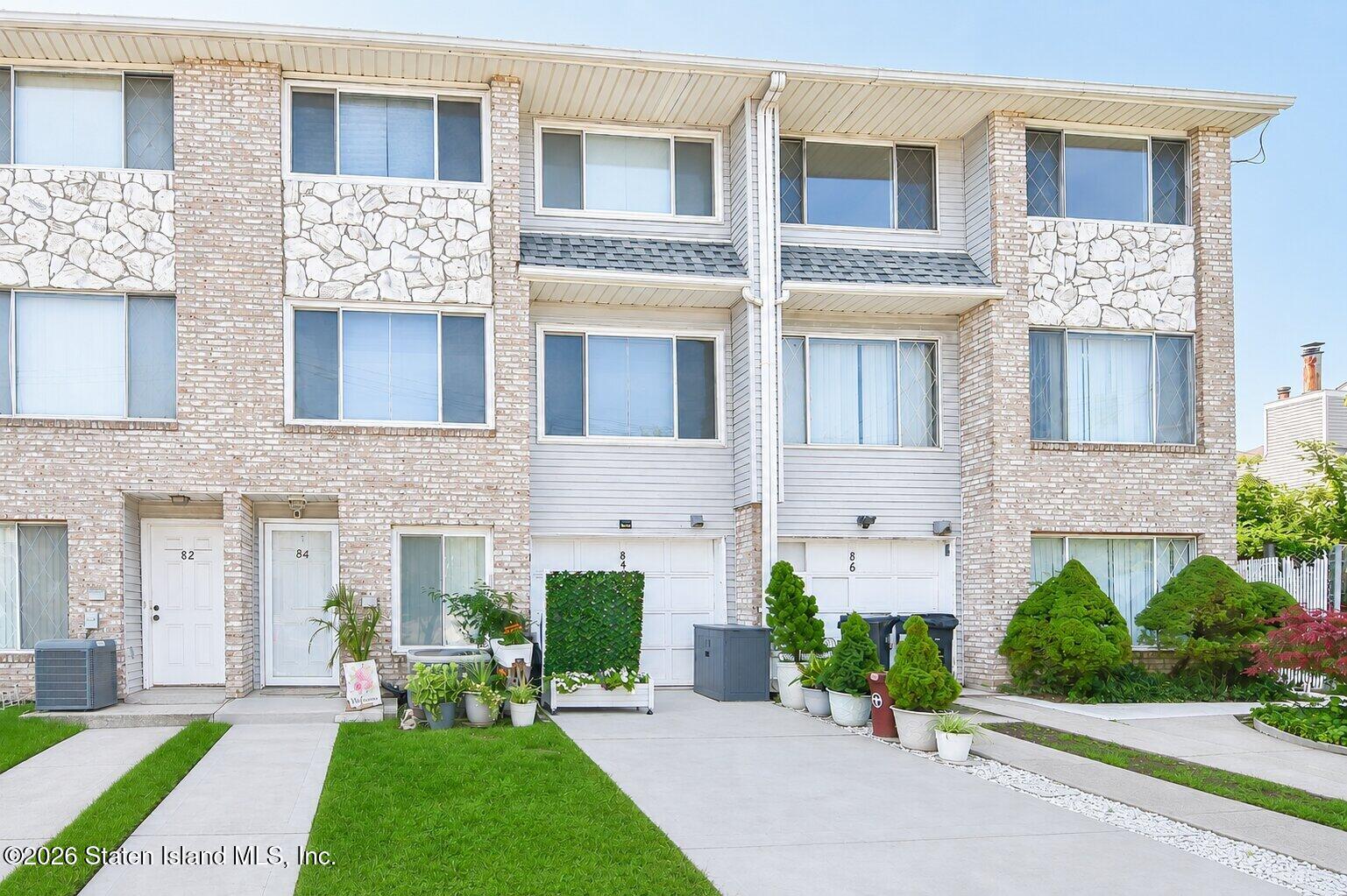 84 Brandis Avenue, Staten Island, NY, 10312