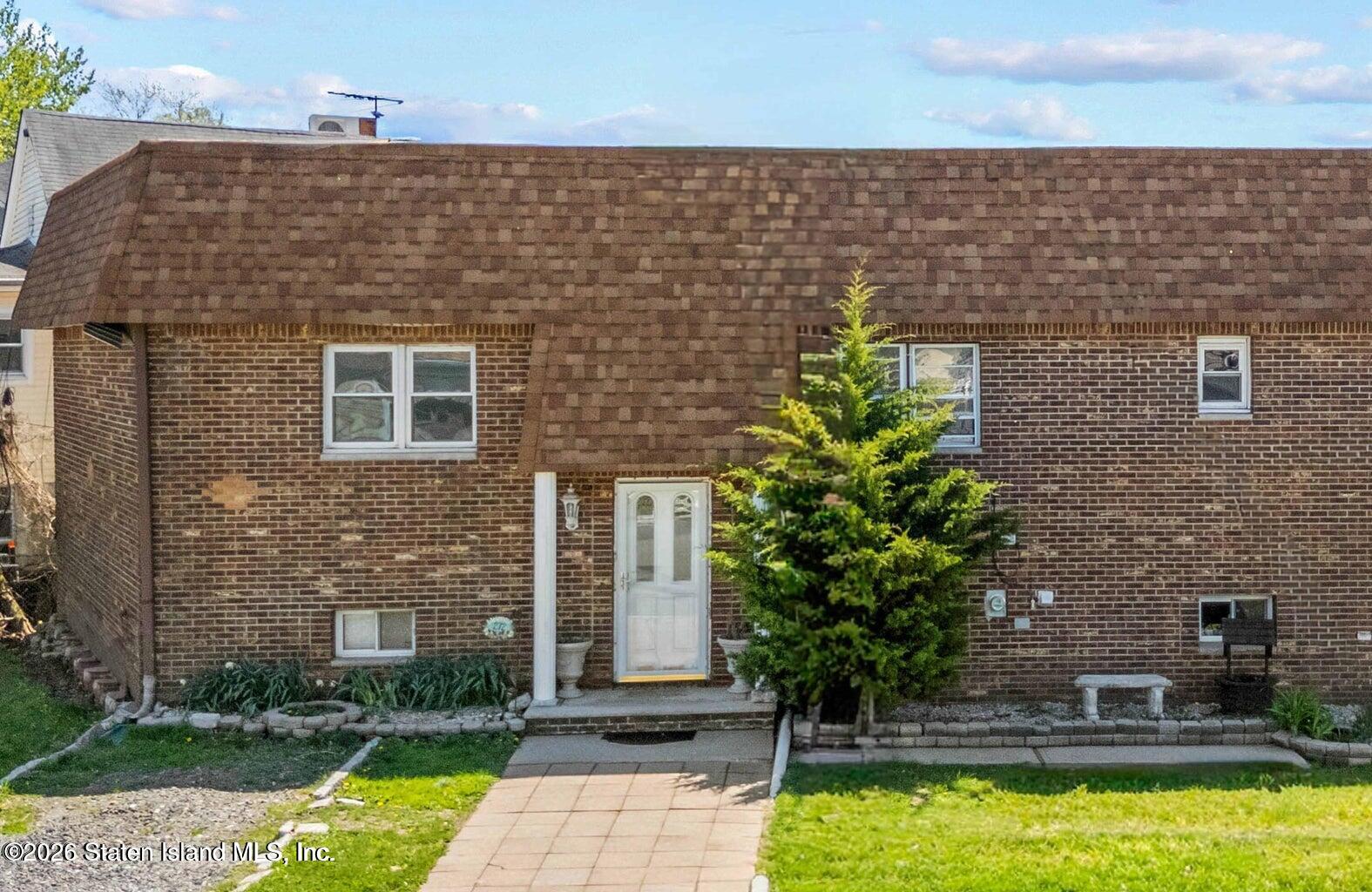 272 Olympia Boulevard Image 2