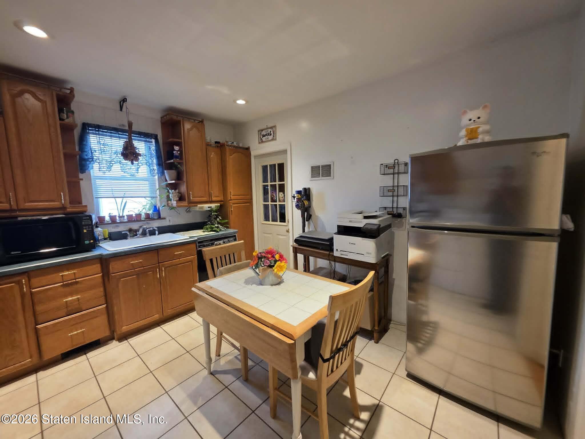 35 Shelley Avenue Image 3